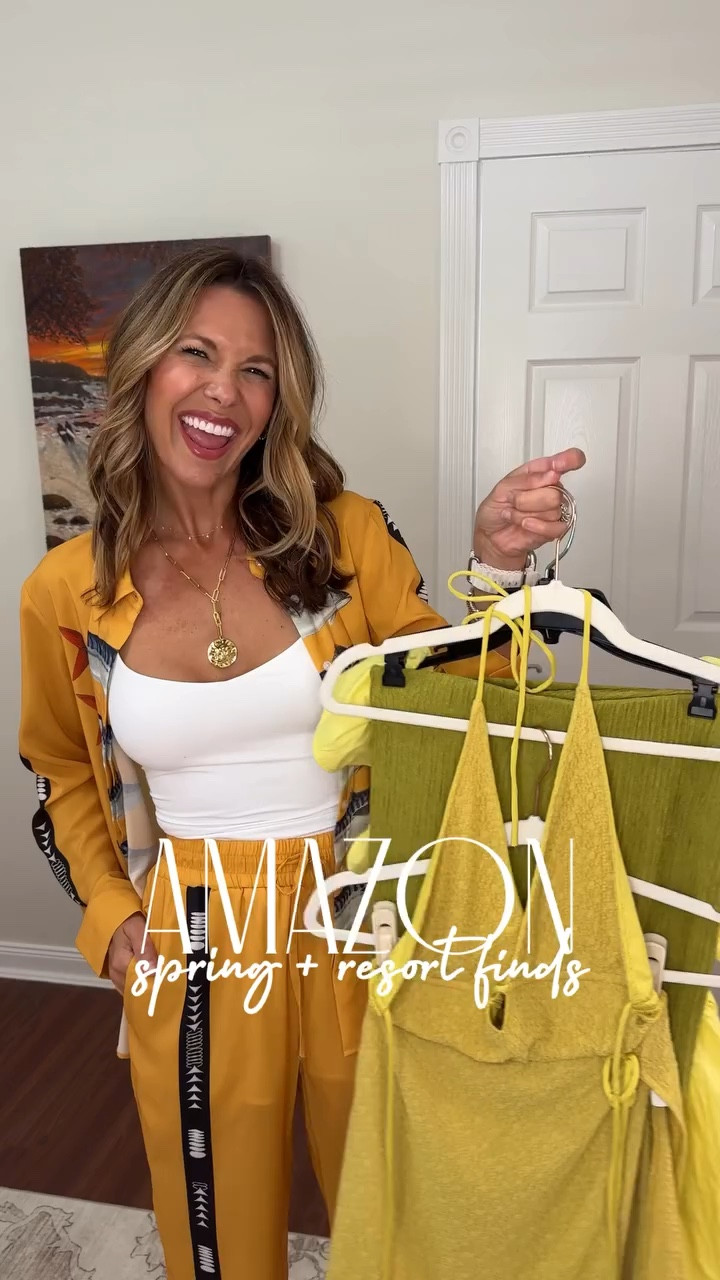 C0mment resort to shop these beautiful resort finds. These yellow and green looks just make me smile as they are so bright and cherry

*c0mmisionable links

#summervibes #resortwear #yellowdress
