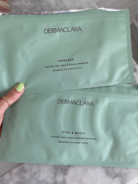 Dermaclara wrinkle smoothing, tightens fine lines, silicone patches. Fades stretch marks Amazon

#LTKunder50 #LTKbeauty #LTKunder100
