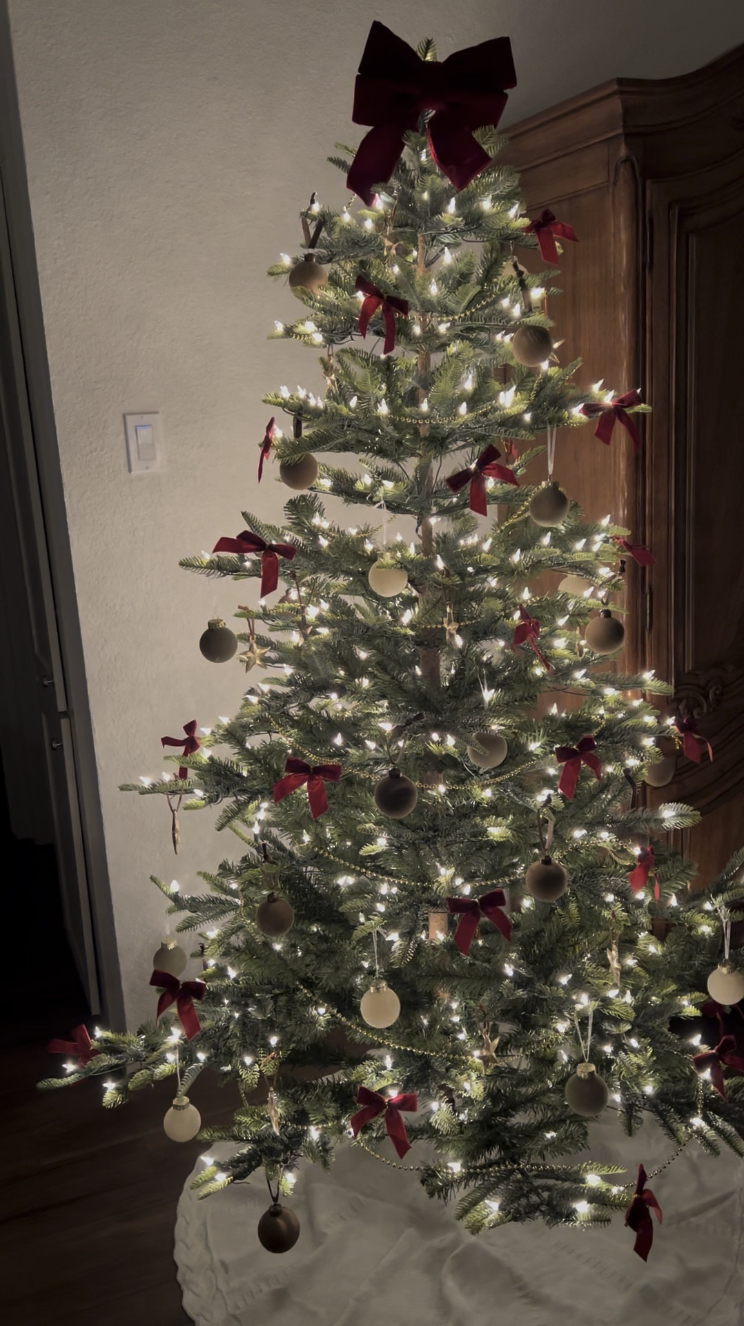 Minimalistic Christmas tree ❤️

#LTKHome #LTKFindsUnder100 #LTKHoliday