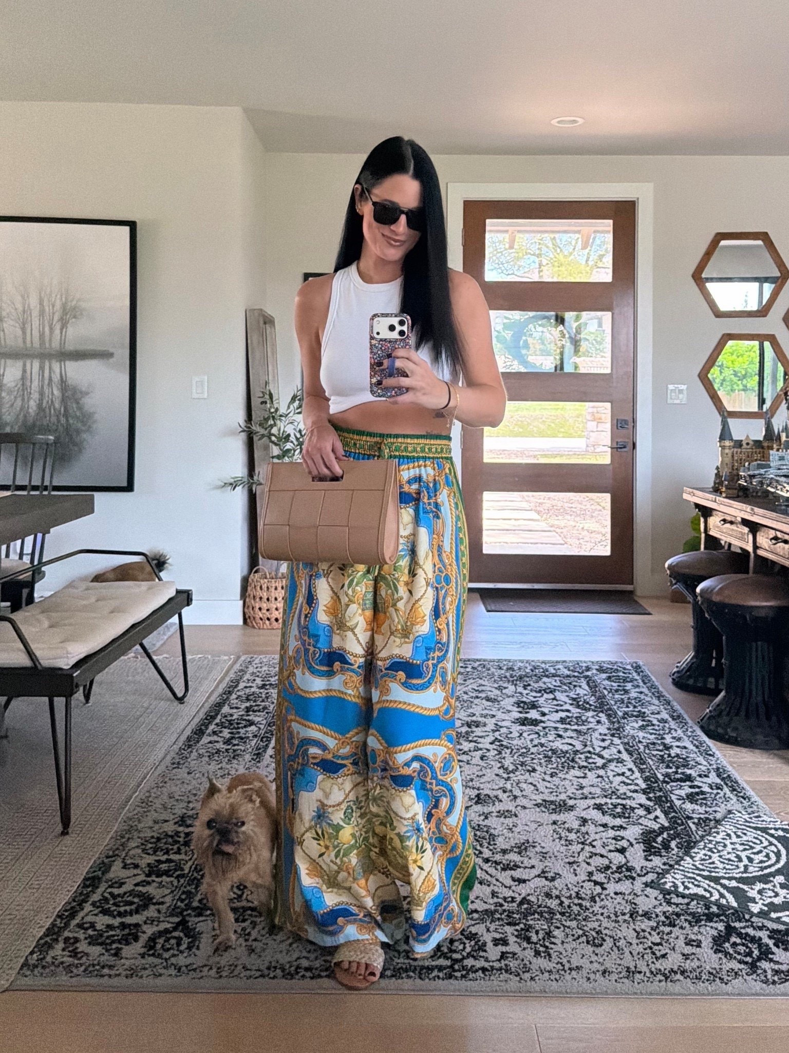 Another favorite @giginewyork  clutch that is 25% off along with everything sitewide! I have this bag in black as well and it’s perfection.

#LTKSaleAlert