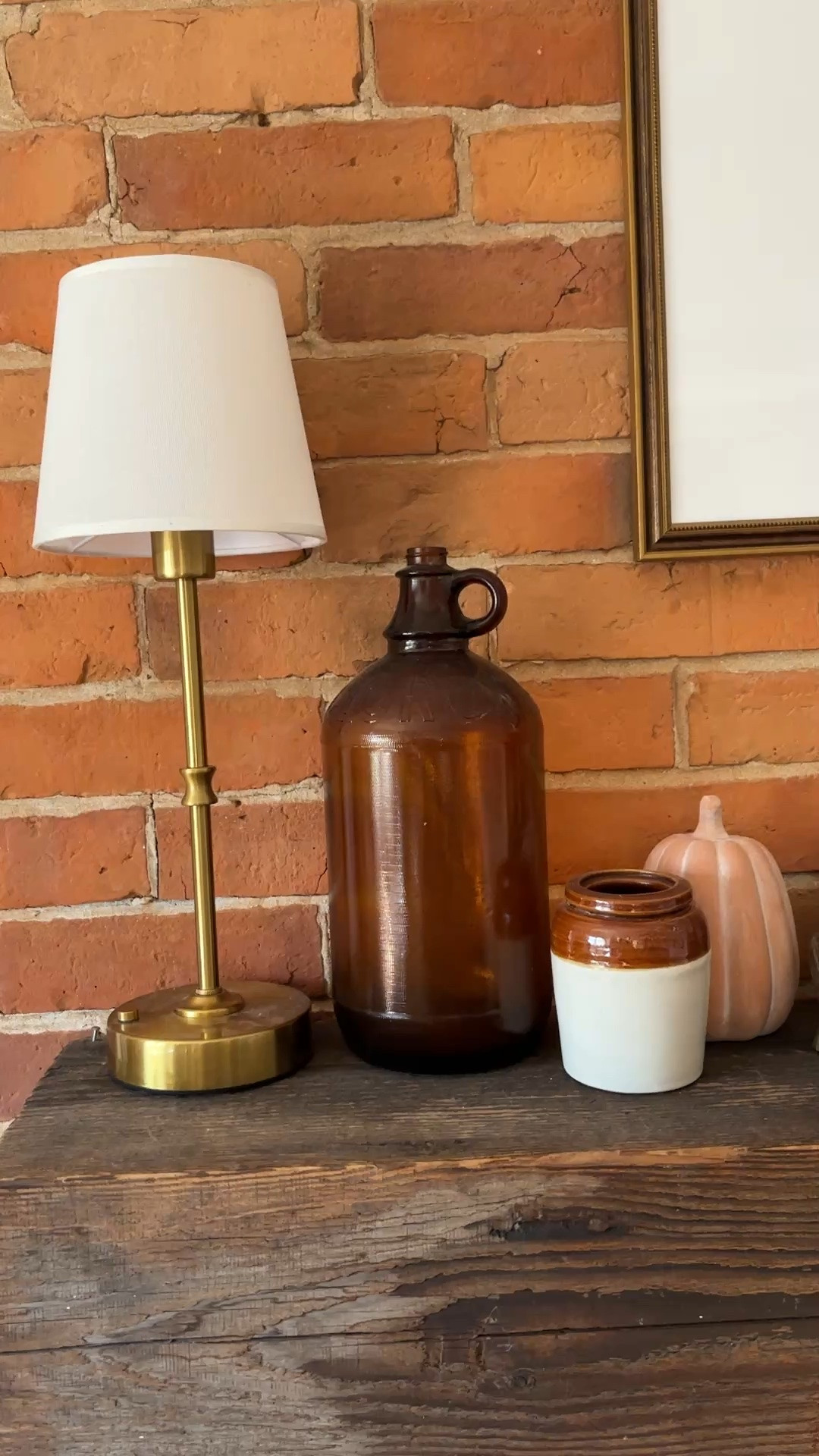 Love this rechargeable lamp but I’m especially loving it for fall. The perfect addition to a dark corner.