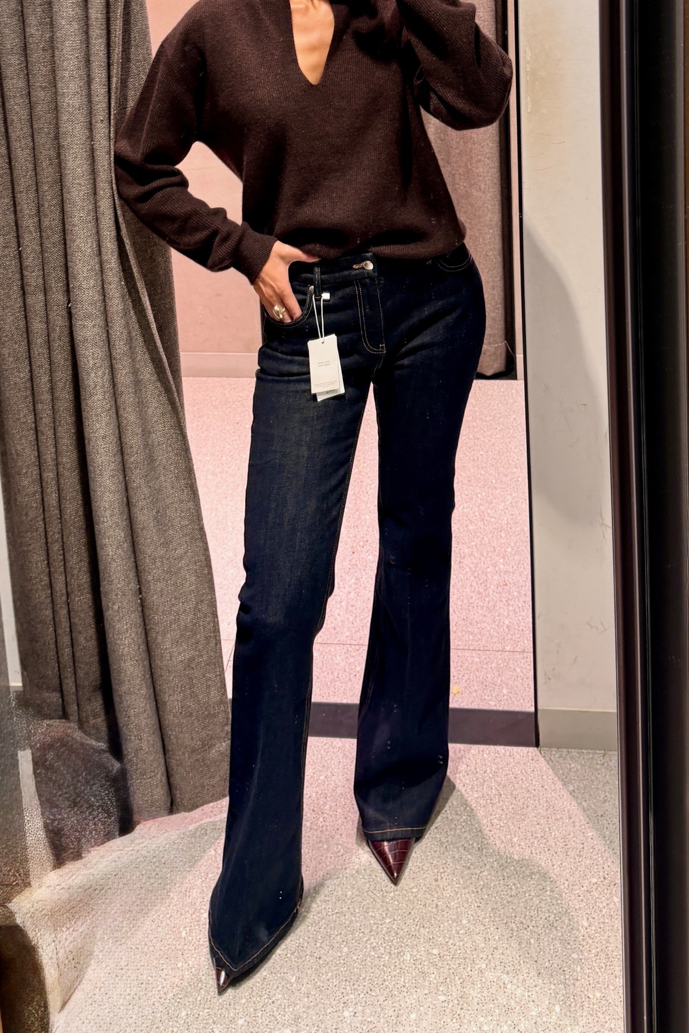 Perfekte Flared Jeans 😍 #flaredjeans #jeans #flared #jeansstyle 

#LTKdeutschland #LTKautumn #LTKworkwear
