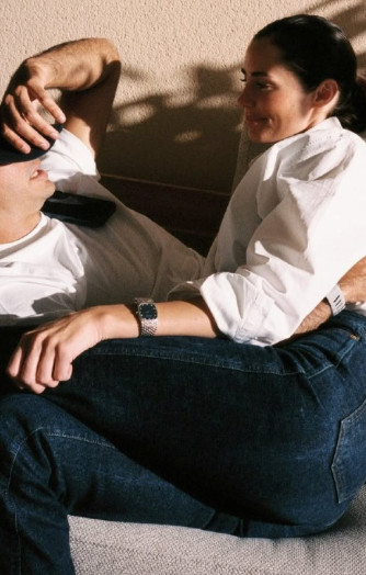 Rebecca Donaldson in a photo with F1 boyfriend Carlos Sainz in January 2026 

 #LTKdayinmylife #LTKootd #LTKstorytime