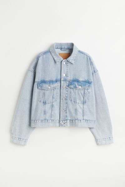 Oversized, 90s-inspired jacket in thick cotton denim. Collar, metal buttons at front, and yoke at... | H&M (US + CA)