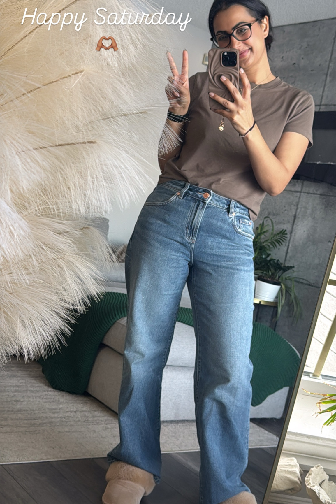 Keep it classic
Wide leg jeans with a basic Tee. 
My kind of look. Shop the link. 

#LTKcanada #LTKmodest