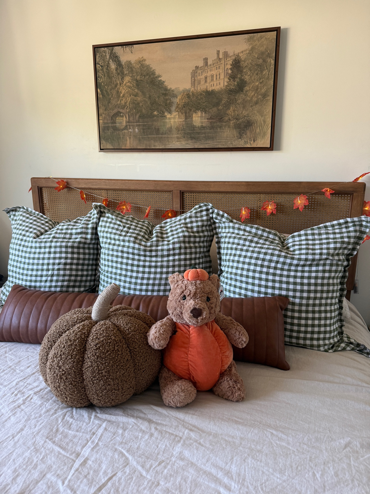Bartholomew the bear (dupe)🎃 

#LTKFindsUnder50 #LTKHome #LTKSeasonal