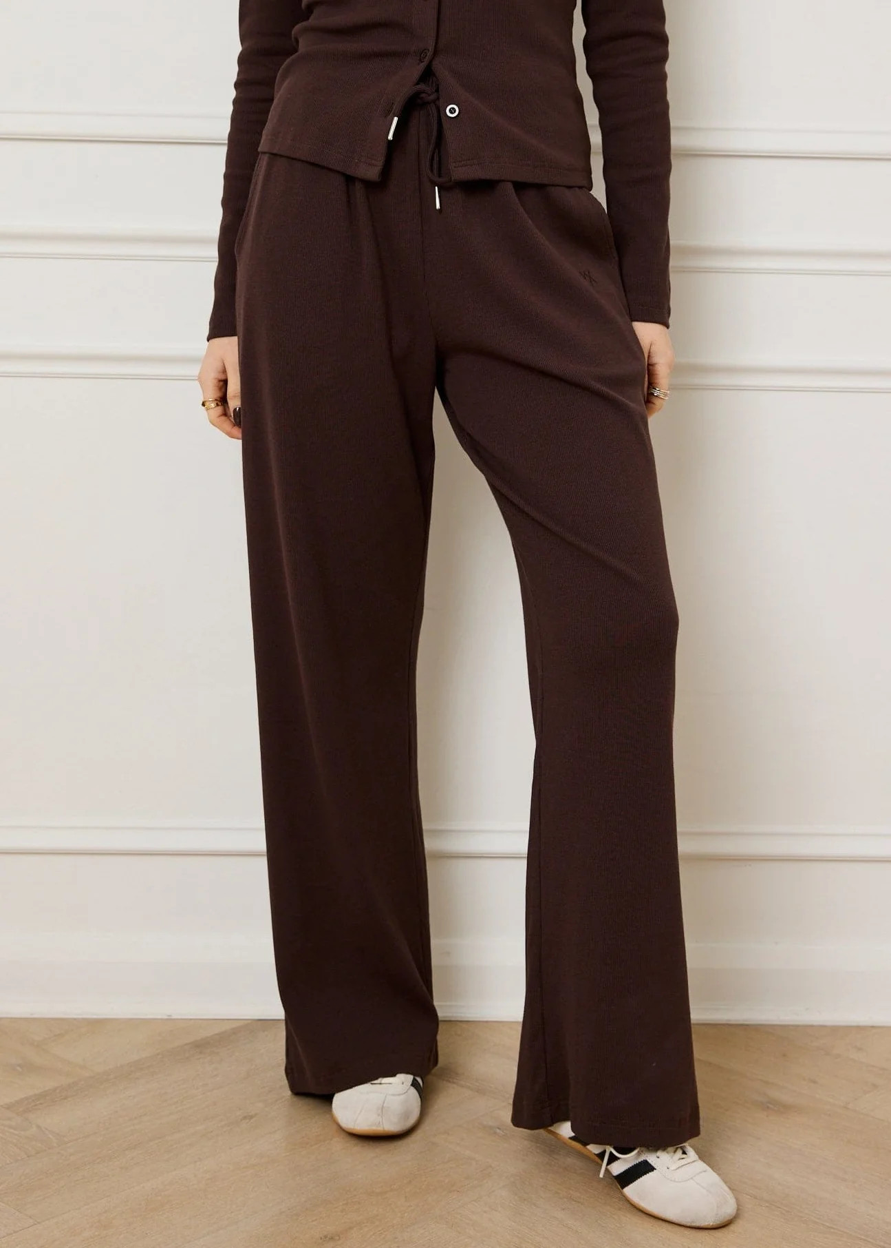 RELAXED RIBBED TROUSER - BROWN | WAT The Brand