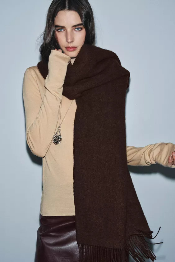 PLAIN SOFT FRINGED SCARF | Zara US