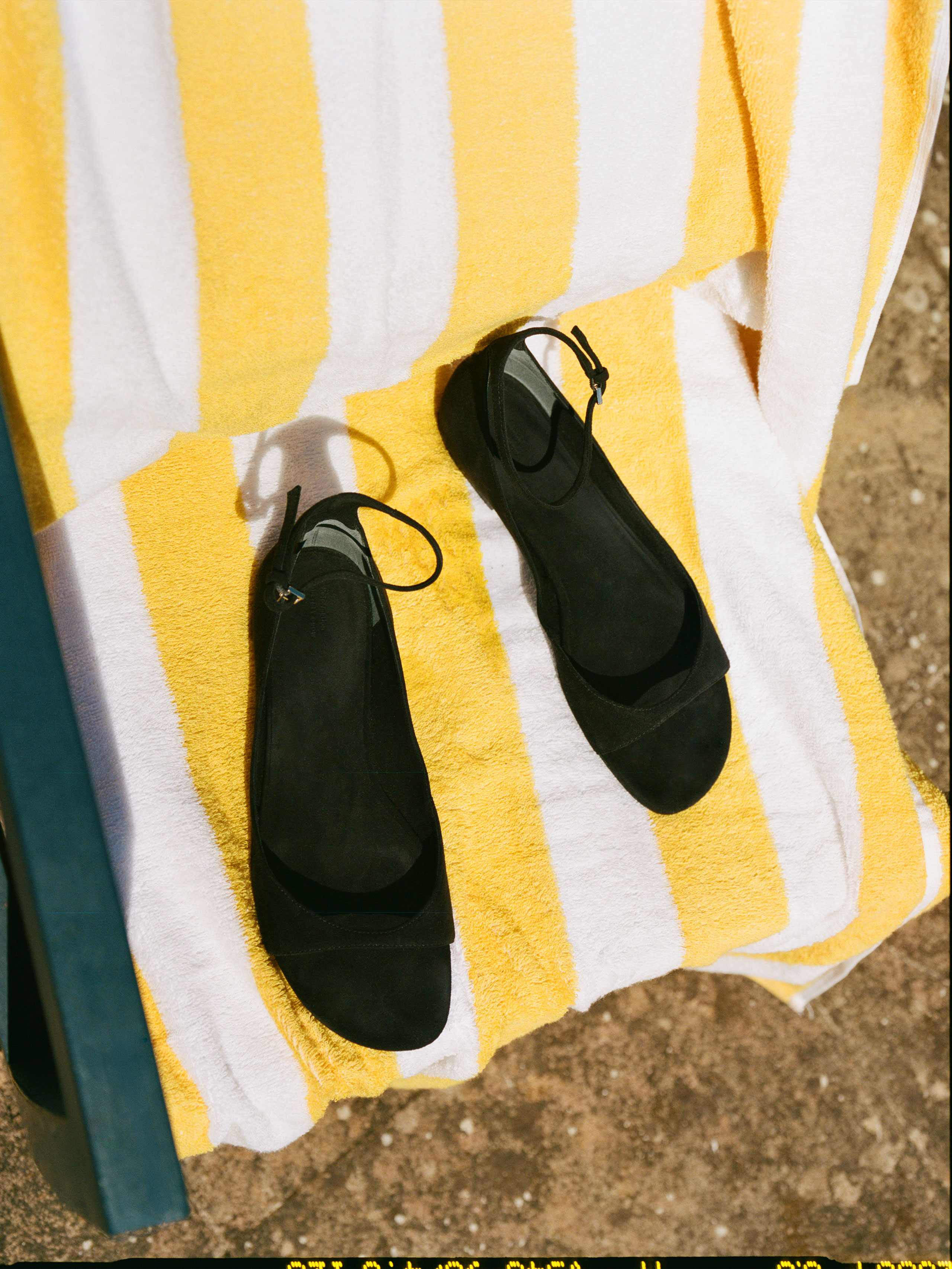 Reformation Zoe Sage Sandal Black Suede 8 | Reformation (Global)