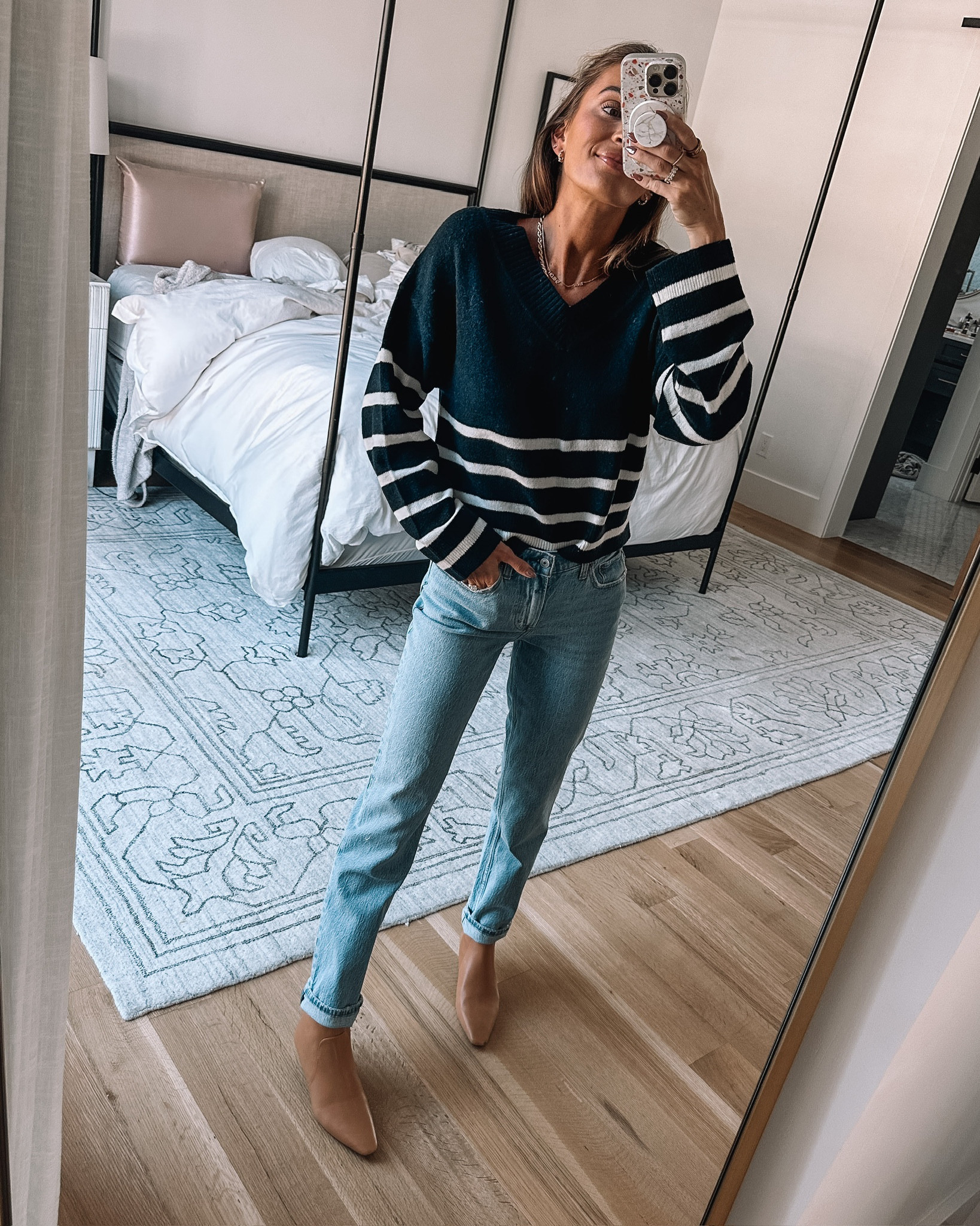 love this sweater!! so soft & can wear tucked/untucked 🖤 @abercrombie @shop.ltk

#LTKSale