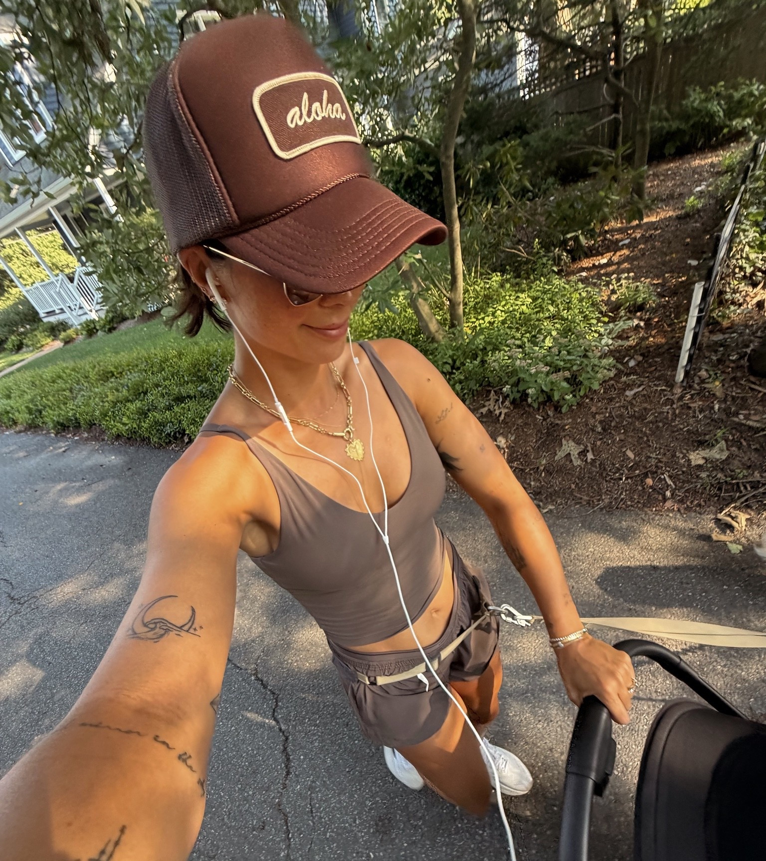 Walking fit size S in top and M in bottom

#LTKmomlife #LTKfitnessgoals #LTKTall