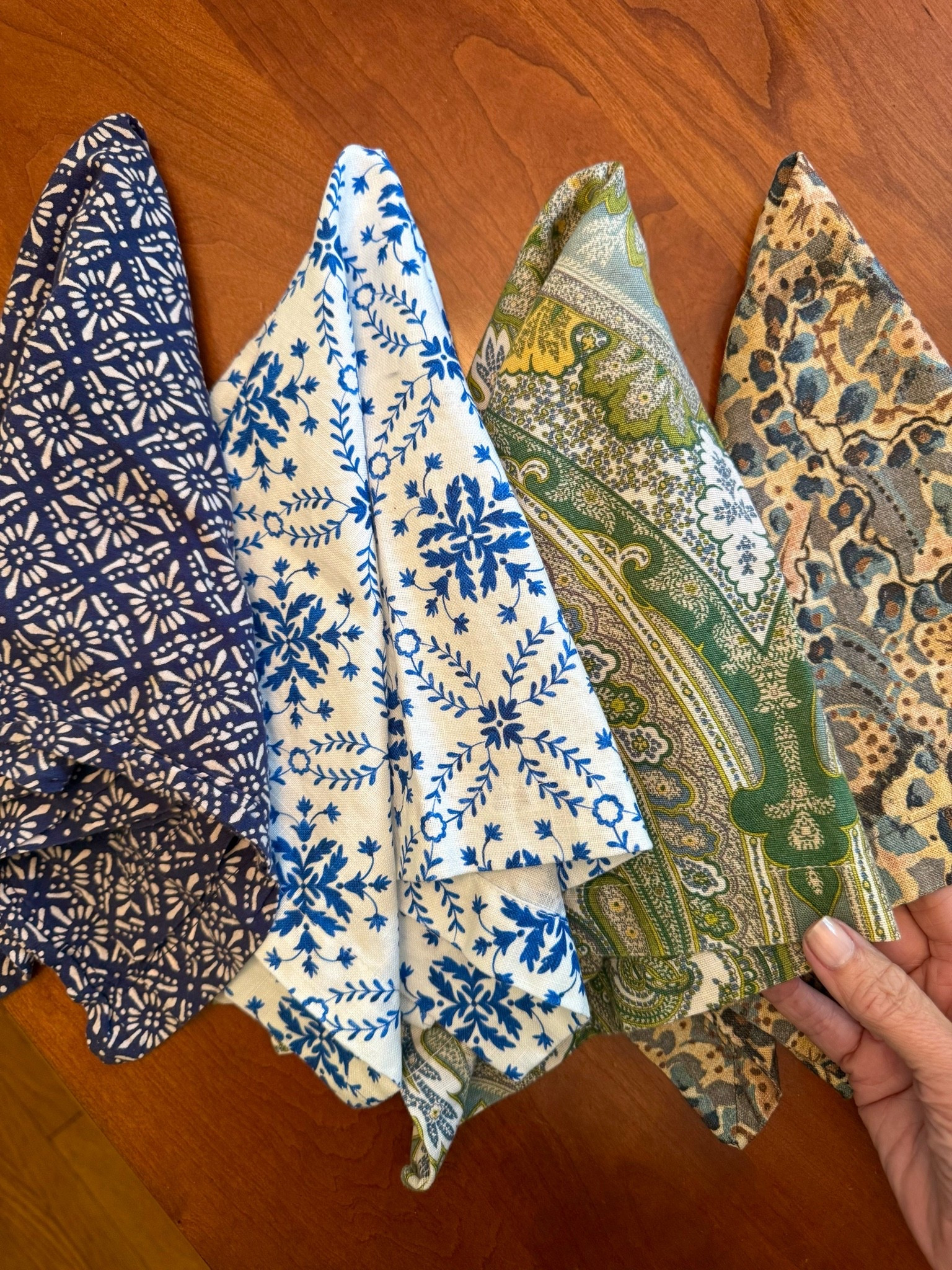 I mix + match my napkins. it’s a great conversation starter at dinner parties!!

#LTKdayinmylife #LTKHome