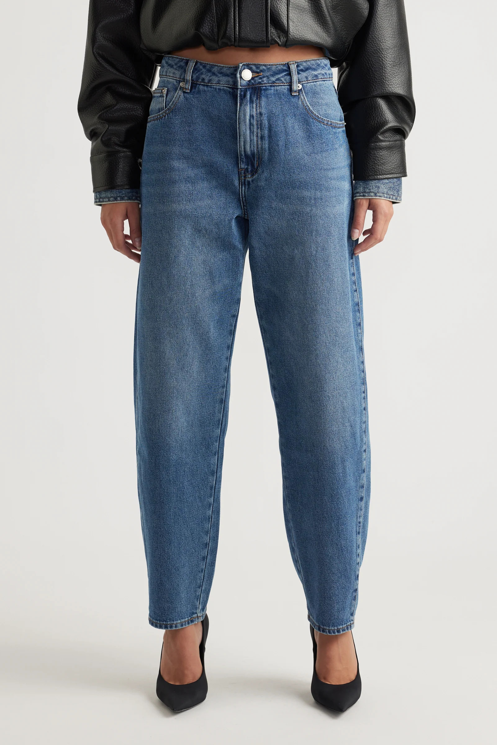 Camille Barrel Leg Jean - Arctic Blue | DECJUBA