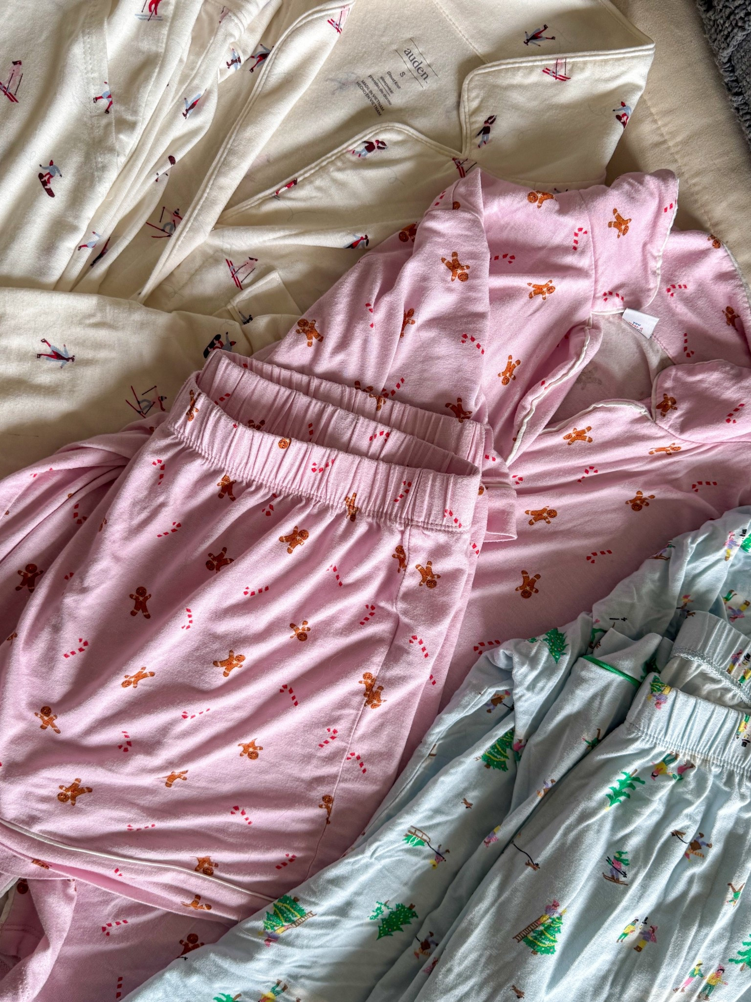 Winter pajamas on sale 🤝🏽

SO comfortable. I would say they all fit true to size- I’m wearing a small in all! If you’re between sizing, go up 🎄

#LTKHoliday #LTKSaleAlert #LTKSeasonal