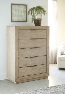 Hennington 5 Drawer Chest of Drawers | Ashley Homestore