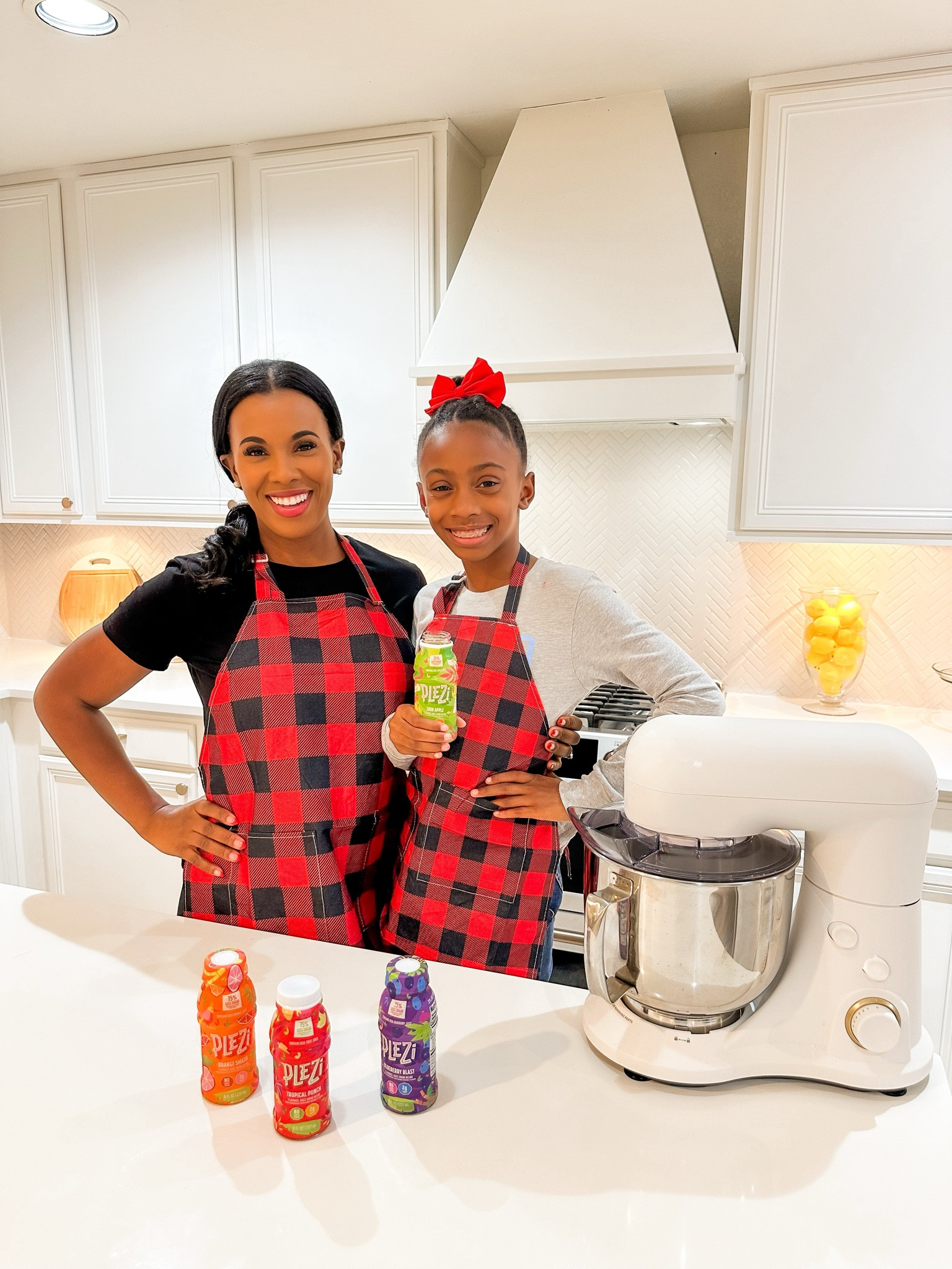 Holiday fun! Mommy and daughter! 