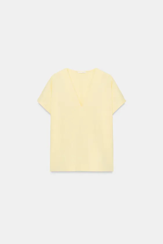 REGULAR FIT - V-NECK - REGULAR LENGTH - SHORT SLEEVET-shirt with main fabric crafted from cotton ... | Zara UK