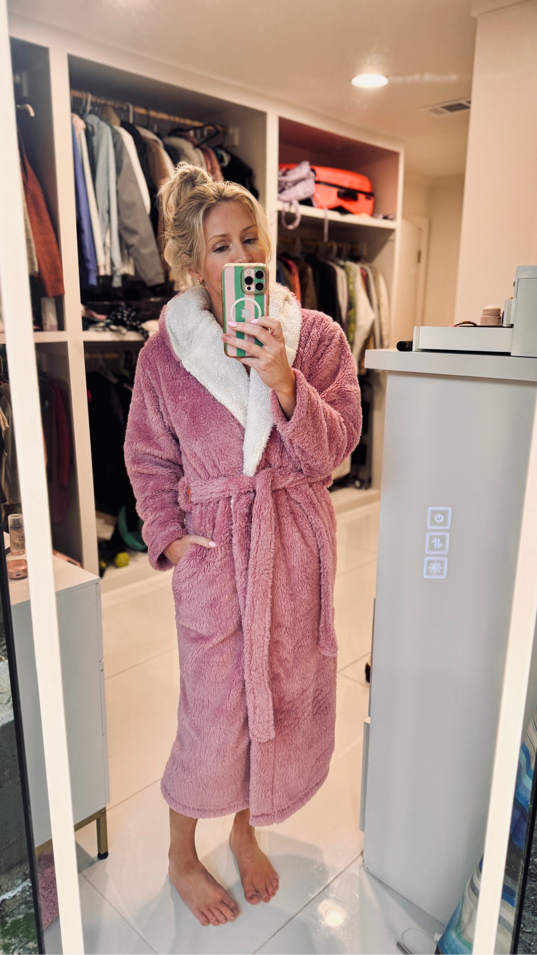 Love this robe! It’s fuzzy and ties on the inside AND the belt is sewn on. This is key for adhd people  

#LTKOver40 #LTKFindsUnder100