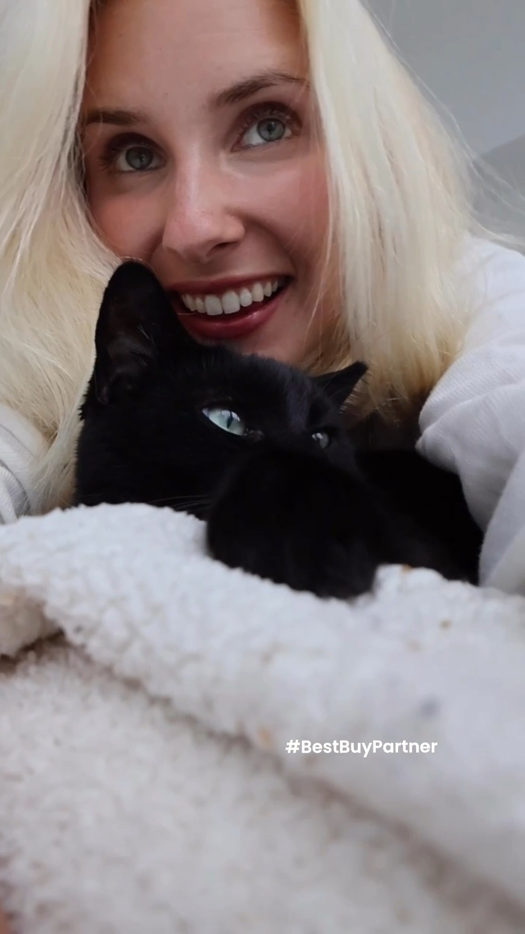 #BestBuyPartner I seriously can’t recommend The Canon EOS R50 V enough. It’s the perfect simple high quality camera to elevate your content! Go get it now at Best Buy :) @BestBuy #Canon #EOSR50V