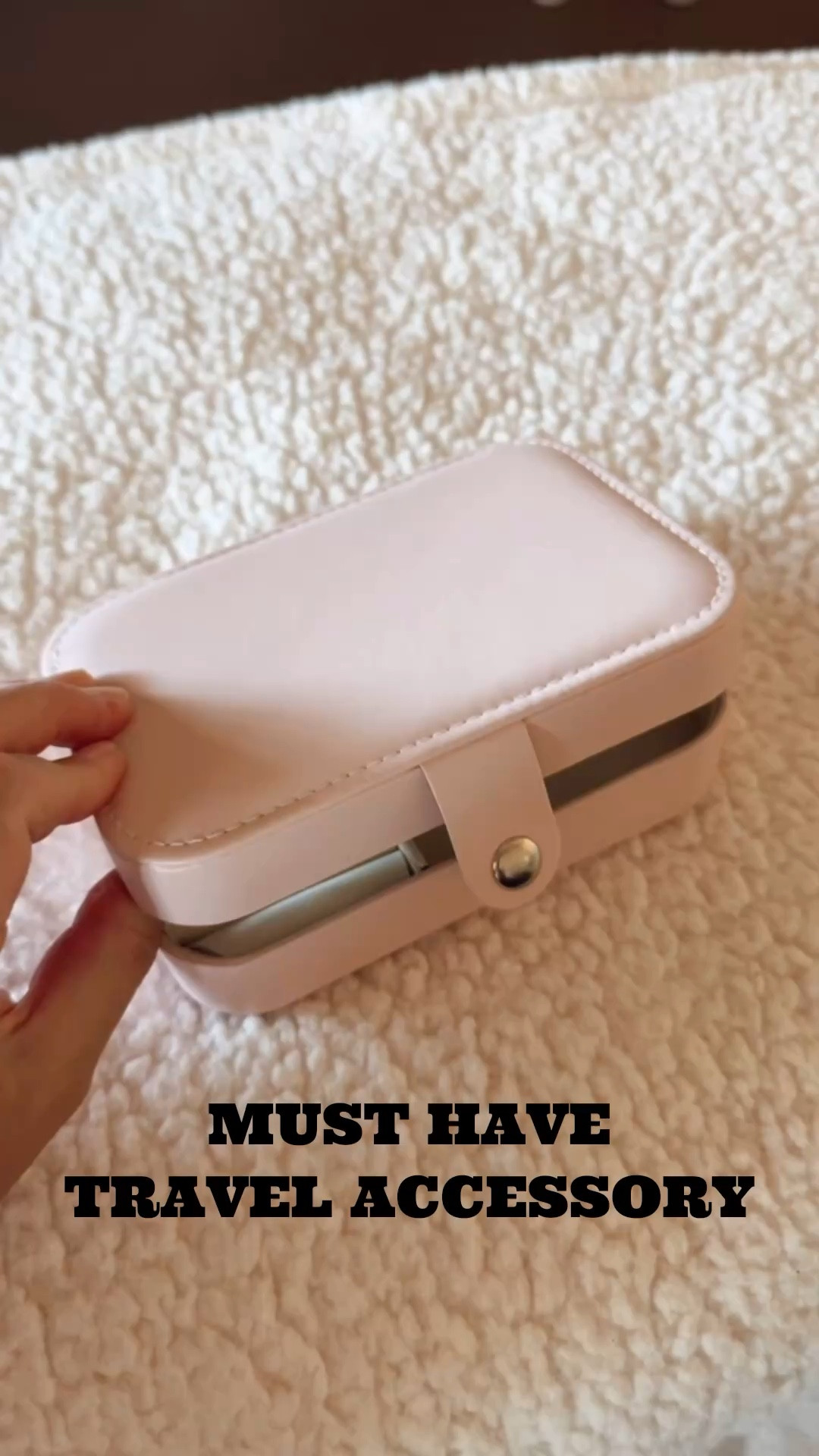 Must have travel jewelry case

Travel accessories, travel case, jewelry case, amazon find , vacation accessories, jewelry organizer 

#LTKOver40 #LTKSpringSale #LTKTravel