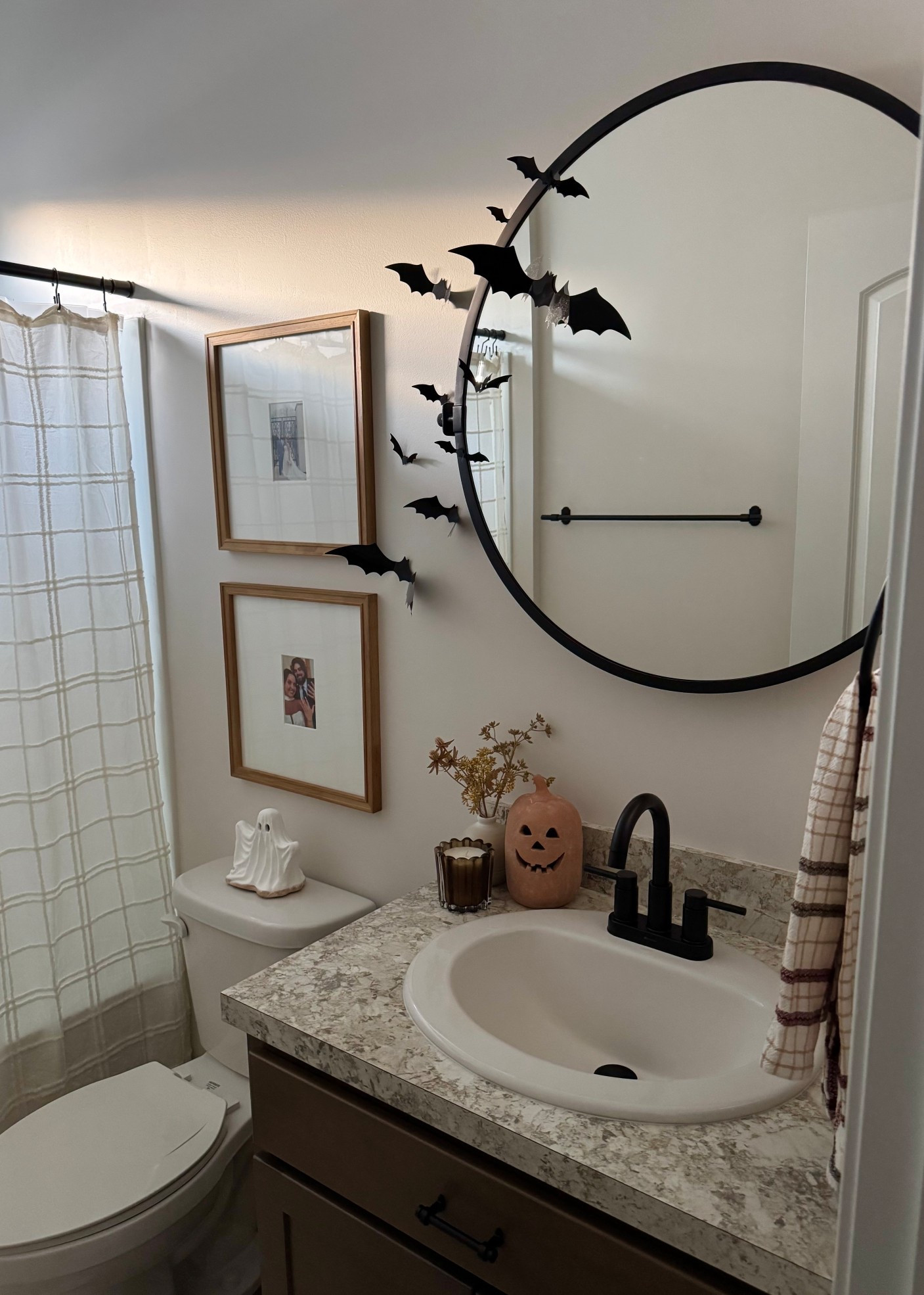 Fall bathroom inspo!
Tis the season for spooky decor 🤍
#LTKHalloween 

#LTKHome #LTKSeasonal