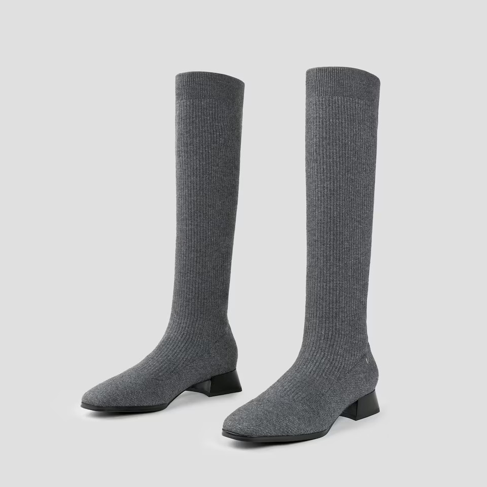 Knee-High Water Repellent Wool Boots | VIVAIA