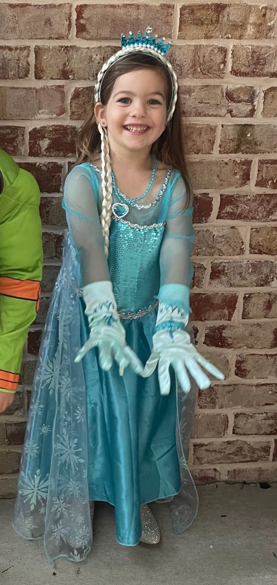 Elsa again because we outgrew the last blue one. 😊❄️🫶
#elsa #elsadress #frozen #halloweencostume #disneyprincess #princessdress 

#LTKHalloween 

#LTKKids #LTKSaleAlert