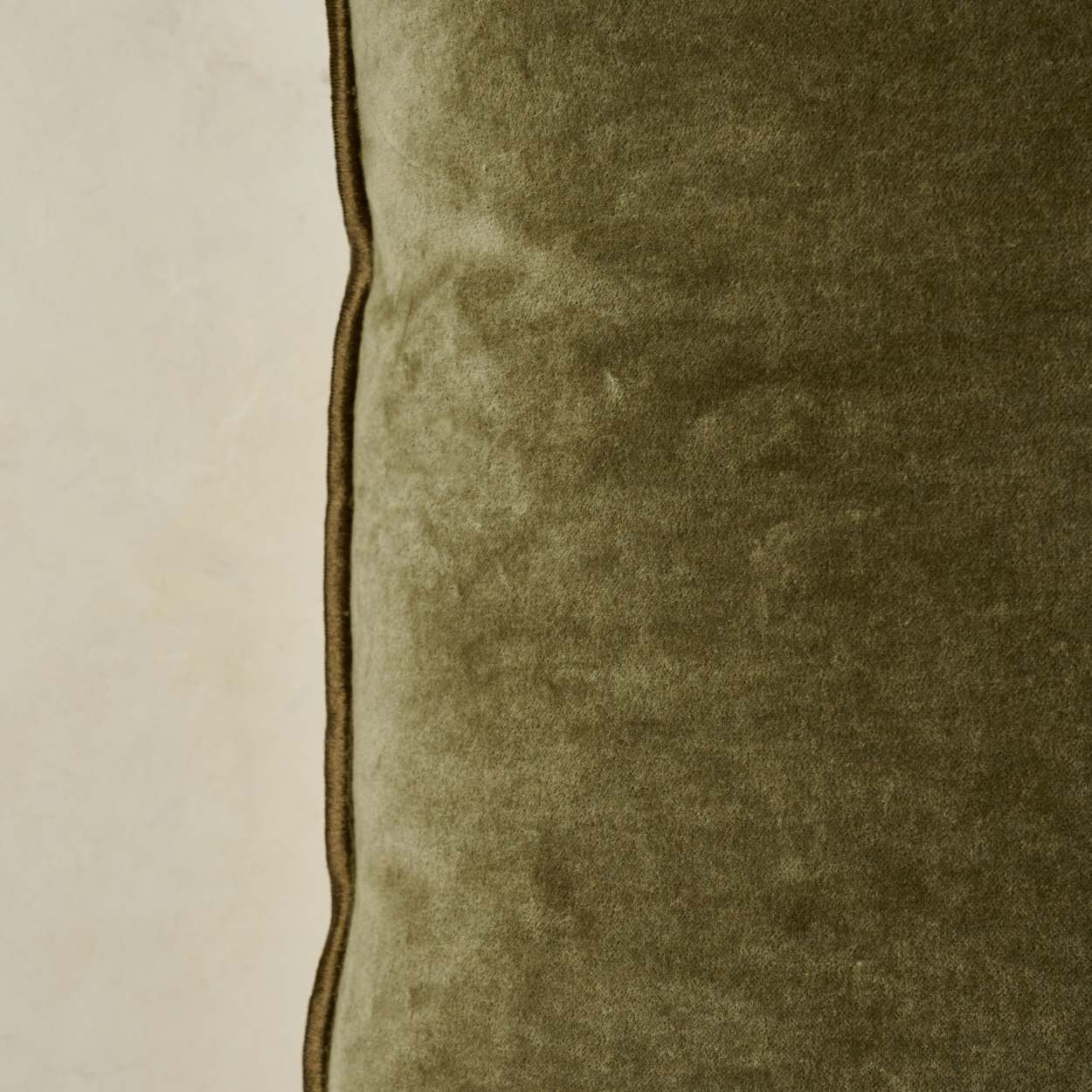 Heritage Velvet Oversized Pillow | Magnolia