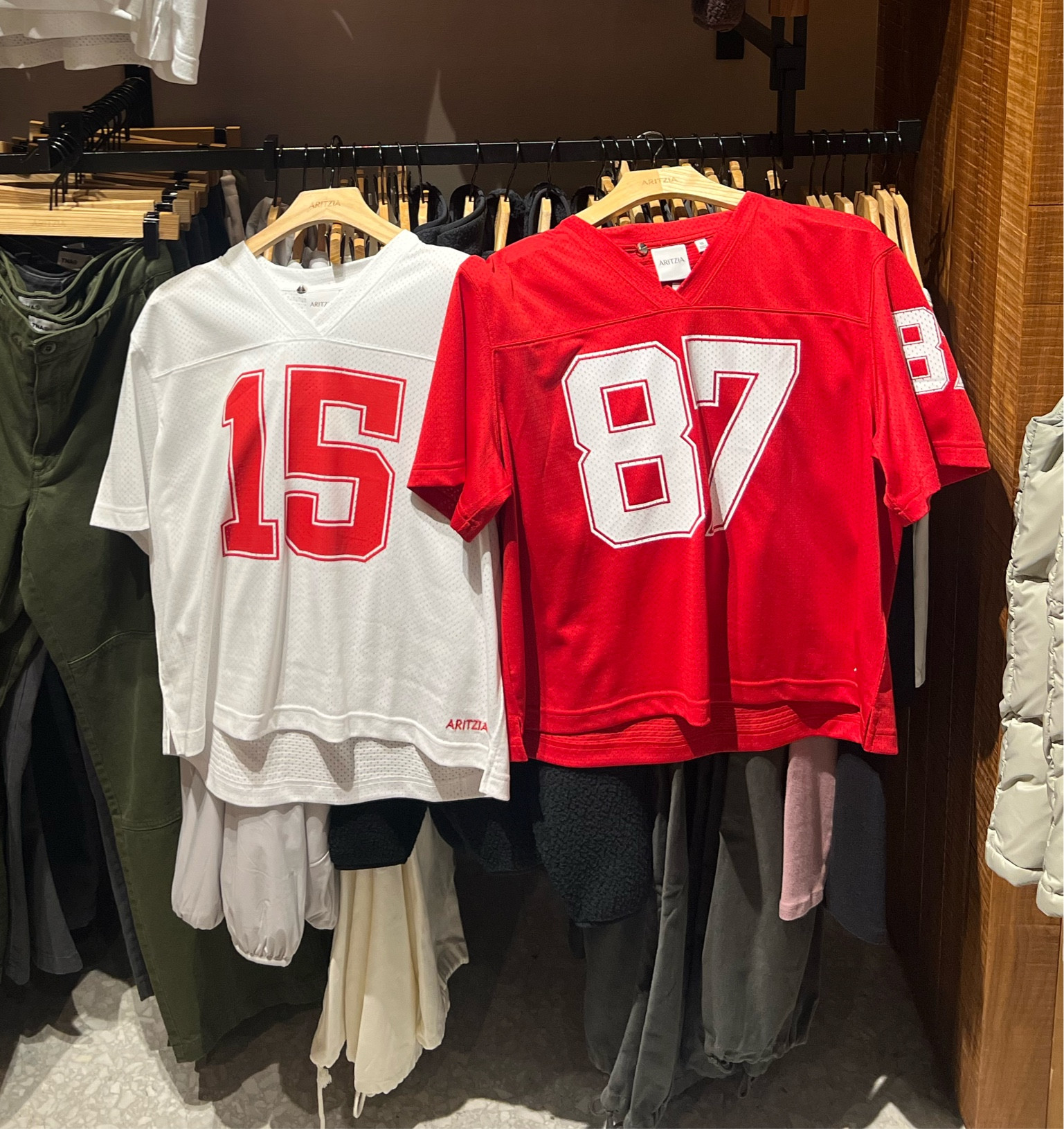 aritzia gets it 🏈🫶🏼❤️

#LTKstyletip #LTKfindsunder100