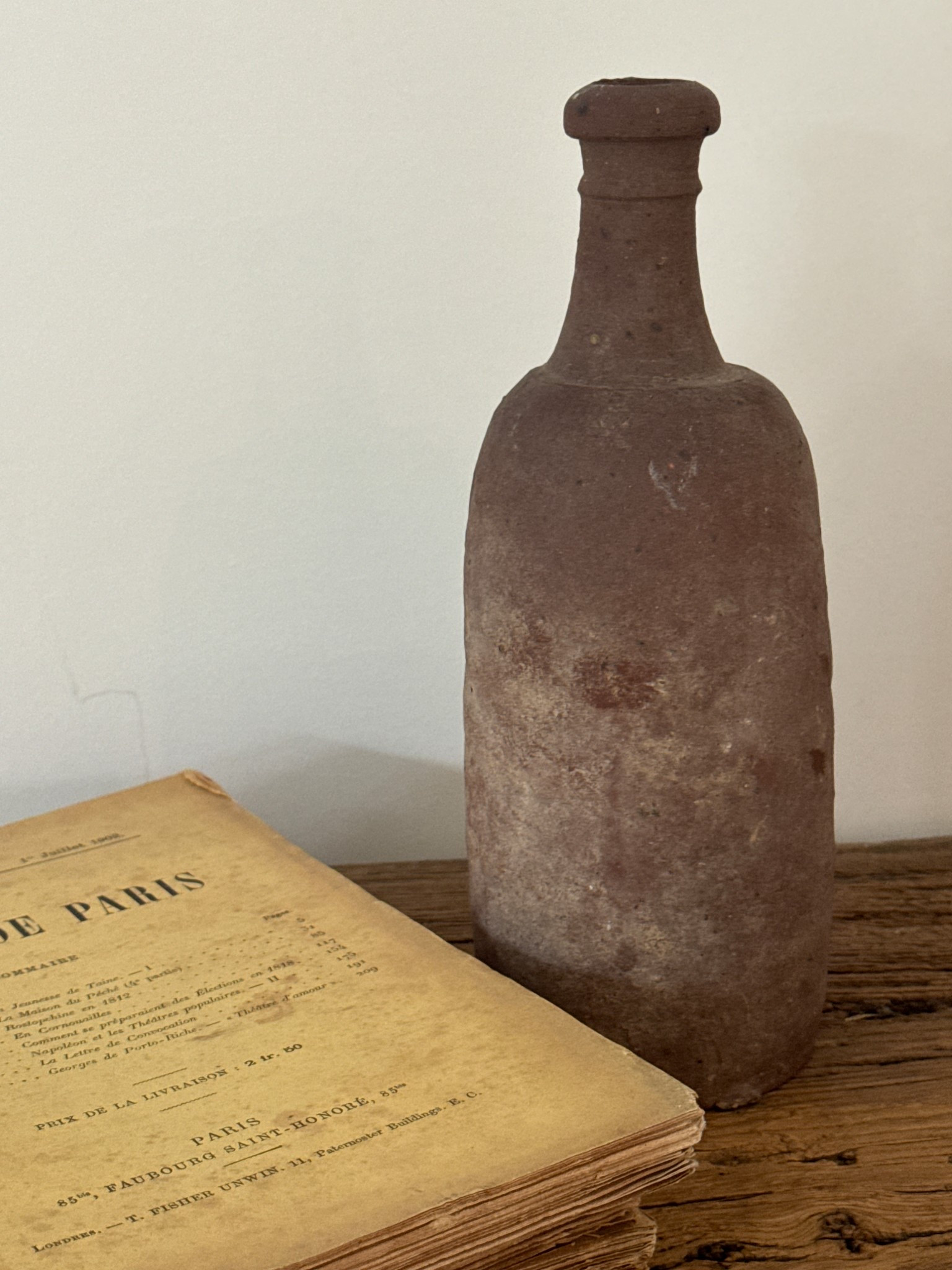 An object with a past.

This antique stoneware bottle was sourced at Round Top — chosen for its form, patina, and the way it quietly grounds a space.

The kind of piece that doesn’t need much — just a surface, a stack of books, and time.

Now available in my shop.

#OurNido #CollectedHome #VintageDecor #FrenchFarmhouse #AntiqueFinds