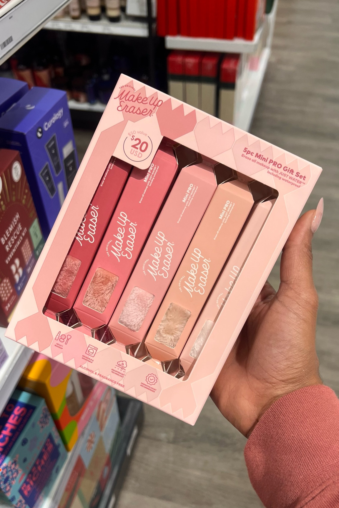 The cutest stocking stuffer that any beauty lover will appreciate! I’ve used my makeup eraser for years and it doesn’t fail! This gift set is available at Target and has a Black Friday deal through Saturday ❤️


#LTKGiftGuide #LTKBeauty #LTKCyberWeek