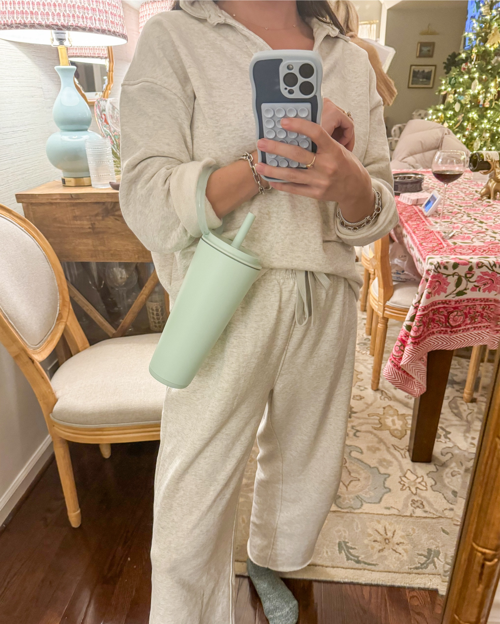 This cup >>> hands free and spill proof! Also love this suction cup phone mount because it’s magnetic so you can easily take it off your phone case. Went up a size in the set and grabbed a large!

#LTKGiftGuide #LTKStyleTip