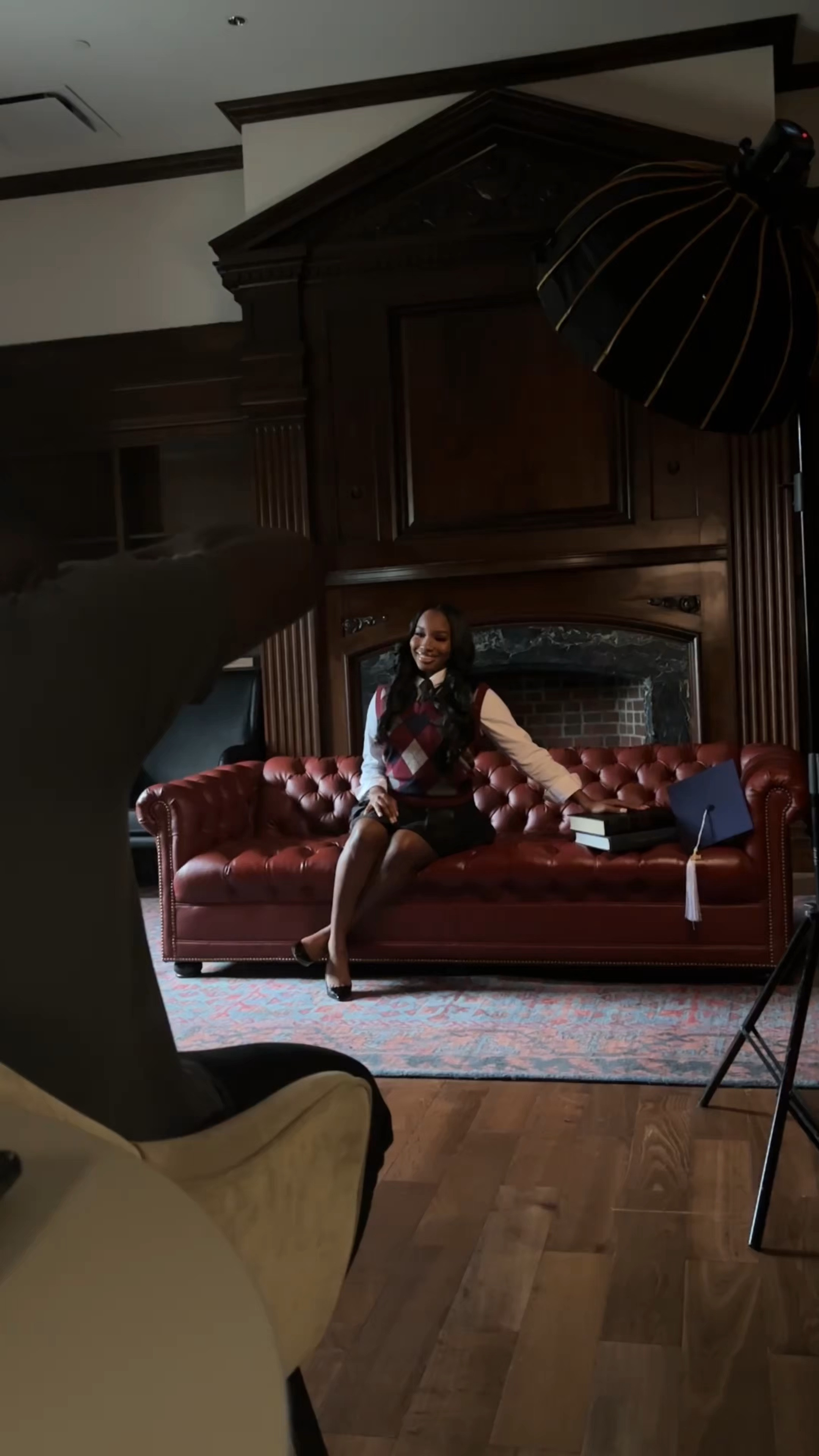 Between working, going to class & participating in extracurriculars I knew I'd need a cute but functional space to come home to & after placing an order with @wayfair this apartment is just that! #wayfair #ad #wayfairparter
#LTKHome

#LTKHome