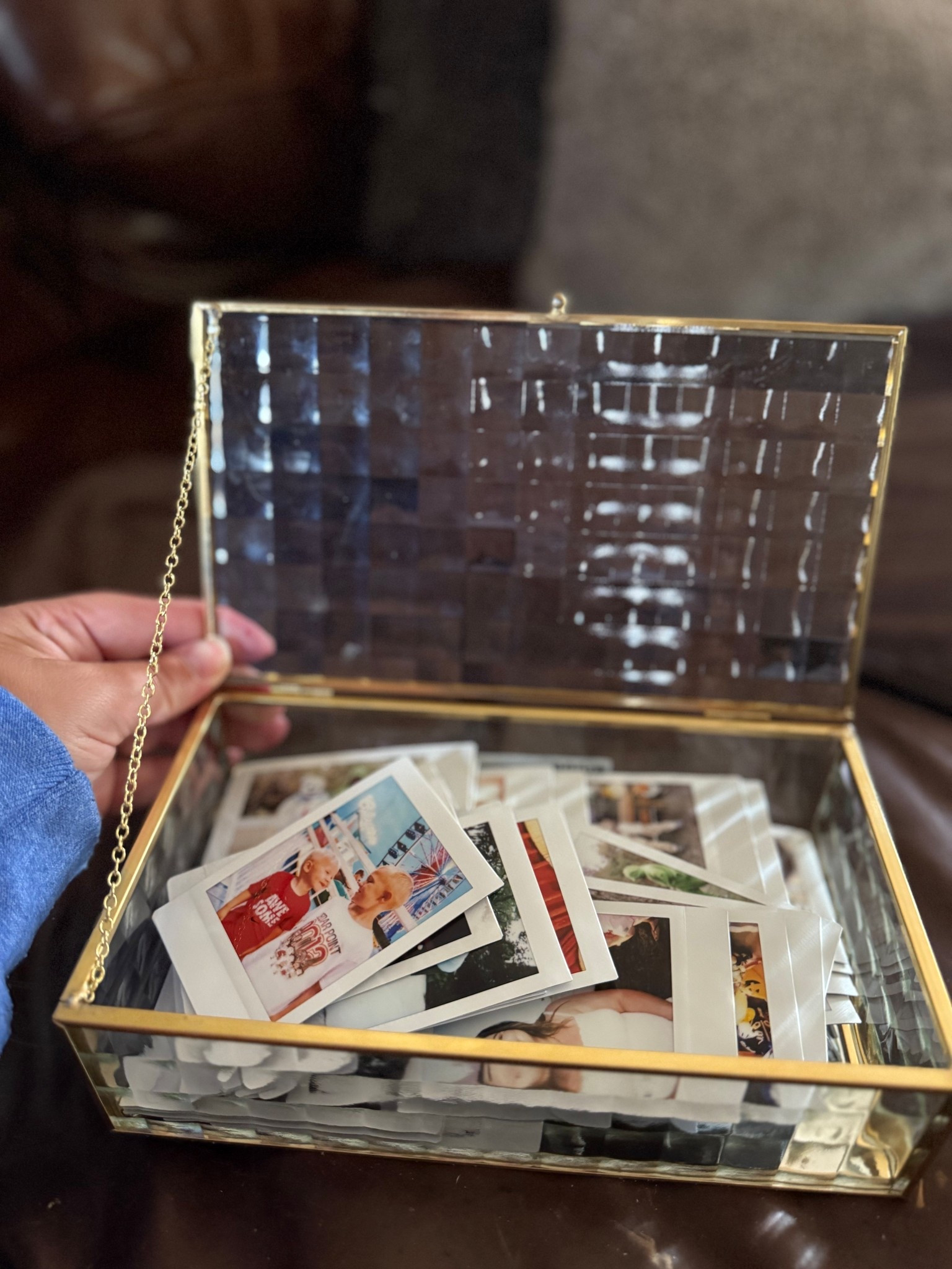 The prettiest little keepsake box ✨ I snagged this at Walmart and it looks so high-end! I’m using mine to store old photos + sentimental things, but it would be so cute on a vanity with jewelry or even styled on a coffee table. 🖤

🛒 Linking it [HERE] for you because it’s too good not to share!

#WalmartFinds #LTKHome #AffordableHomeDecor #WalmartHome

#LTKHome #LTKFamily