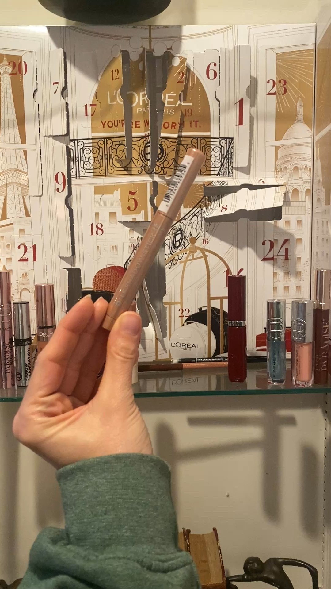 L’Oreal Paris Beauty Advent Calendar Day 13: Le Shadow Stick, Twinkly Rose #AmazonBeauty

#LTKGiftGuide #LTKFindsUnder50 #LTKBeauty