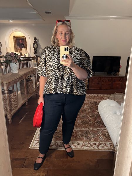 When you have a neutral outfit like this top, jeans, and ballet flats, go for color in the accessories! Was feeling a little spicy so went with a punchy red 🌶️ ❤️🍒

What do you think?!

#LTKstyletip #LTKplussize