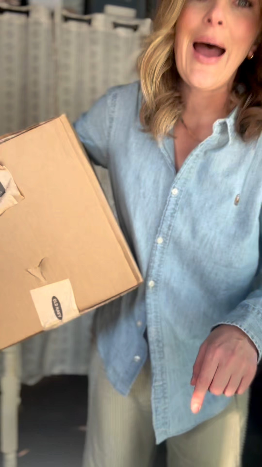 Loose jeans. 
Bright sneakers. 
Spring sweatshirts. 

It’s the best kind of order — the kind that feels effortless, comfy, and cool without trying too hard. The kind of outfit that just works whether you’re running errands, grabbing coffee, or styling it up with a little confidence and a lot of attitude. Simple pieces, worn the right way, always win. 

I’m wearing a 29 (for a baggie fit) in the jeans. XL in the sweatshirts and large in the sweaters (again for a bigger fit).
