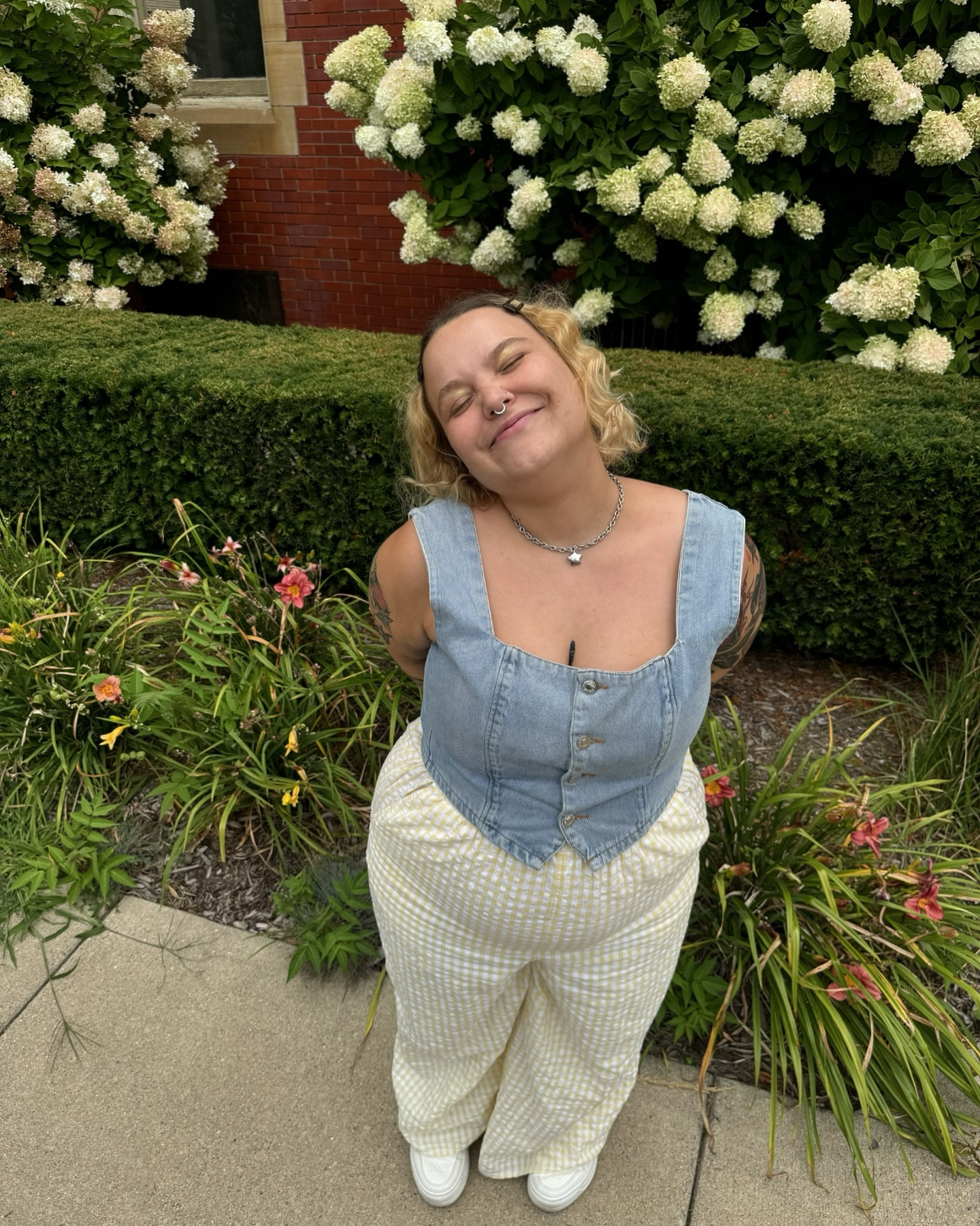 So happy to be here ✨🐻🧡 so happy to love myself!

Also… obsessed with all things gingham lately ✨

#selflove #bodypositive #plussizefashion