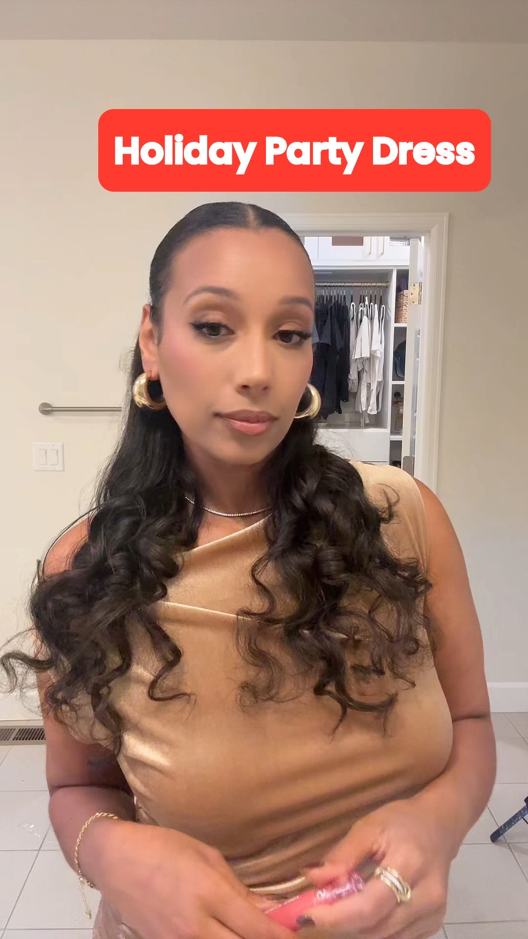 Love the gorgeous velvet dress for a date night or a holiday party 💃🏽

Wearing a Medium

#oldnavy #datenightoutfit #holidaypartydress #cocktaildress #fallstyle

#LTKSaleAlert #LTKMidsize #LTKHoliday