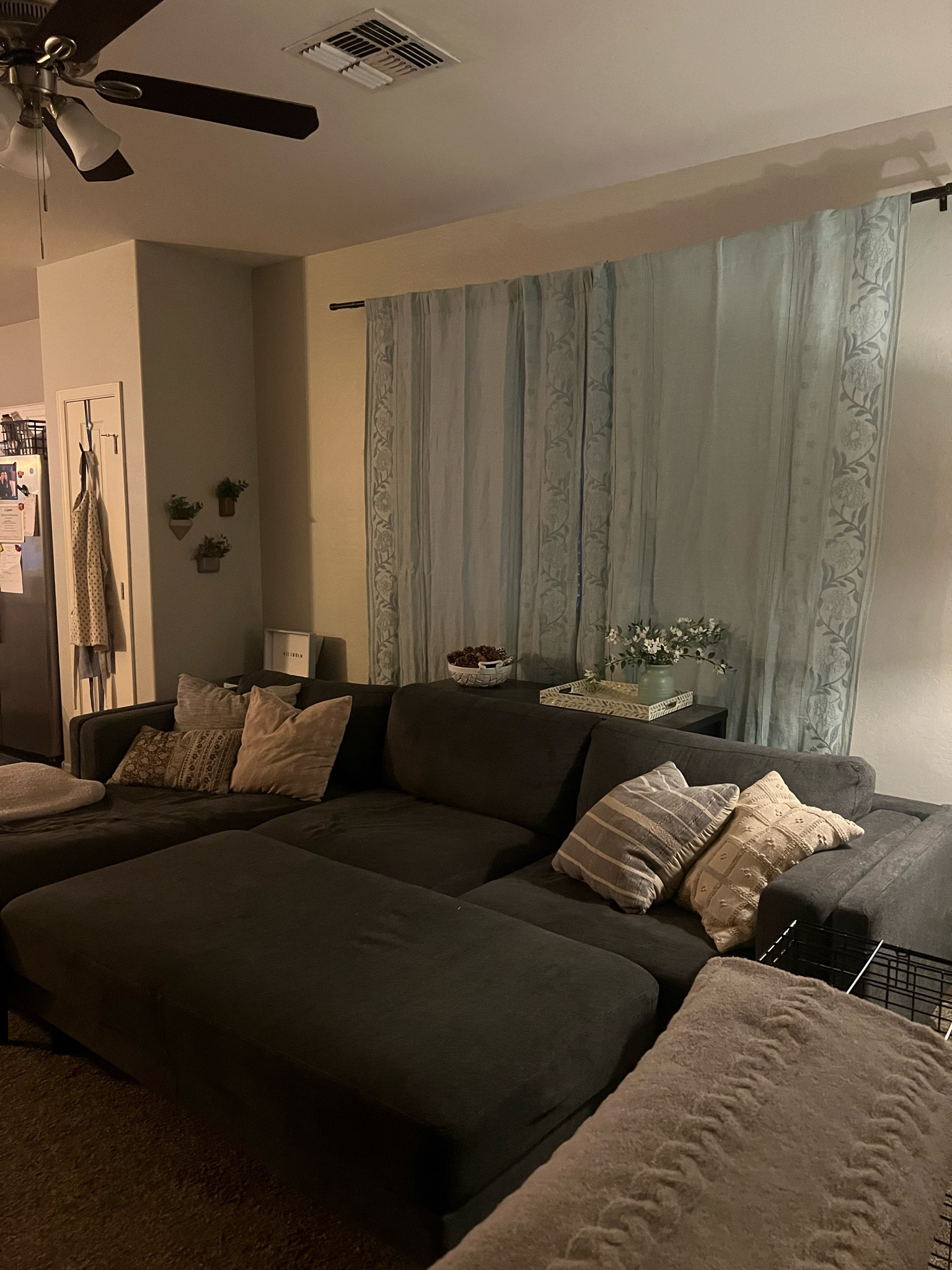 living room decor, grey couch throw pillows

#LTKhome