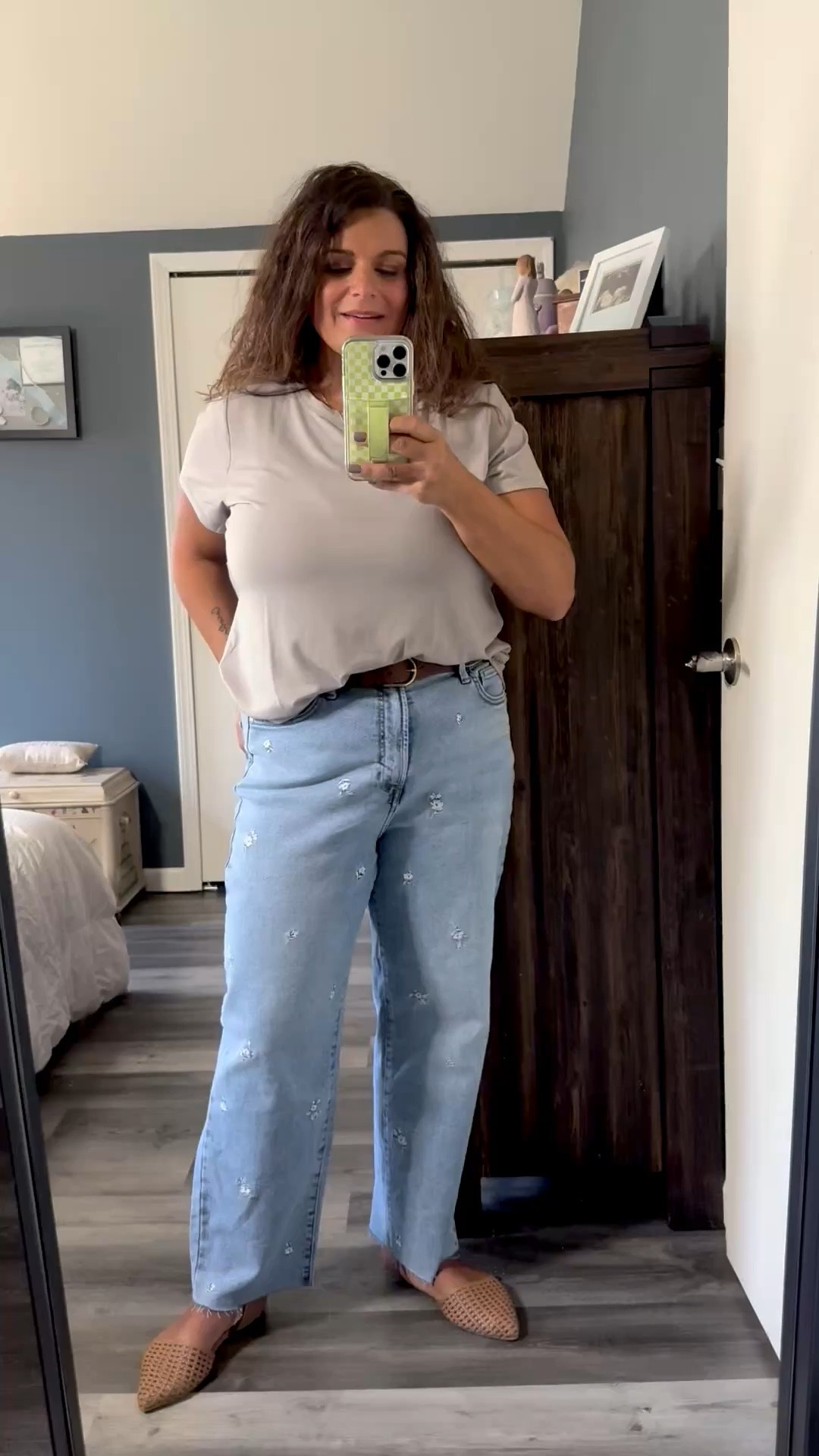 #kohlspartner Neutral everyday outfit 🤍 Kohl’s outfit ideas Lauren Conrad jeans LC high rise straight ankle jeans + SO basic tee (juniors sizing—sized up to XXL for a baggy fit) + pointed flats + Sonoma belt—easy, everyday outfit that still feels put together. Belt is size large and flats run a little big
#liketkit @shop.ltk #kohls @kohls 
#ad @laurenconradco 

#LTKmomlife #LTKMidsize #LTKootd