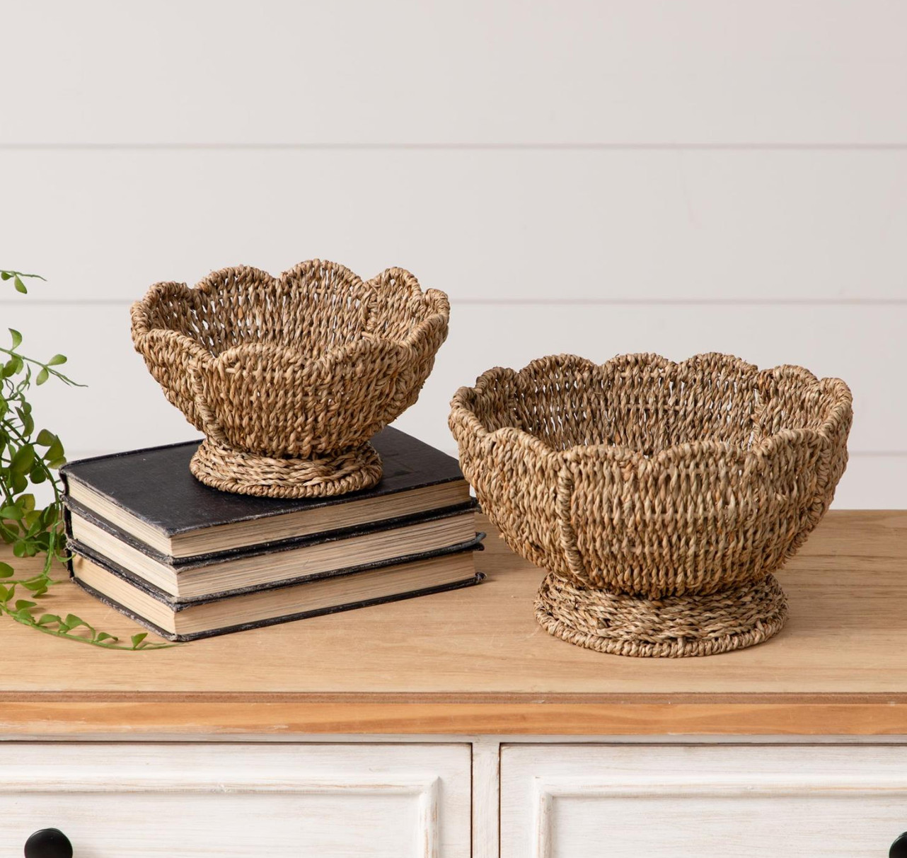 Scalloped Edge Seagrass Bowl | 2 Sizes | Fiddle & Fig