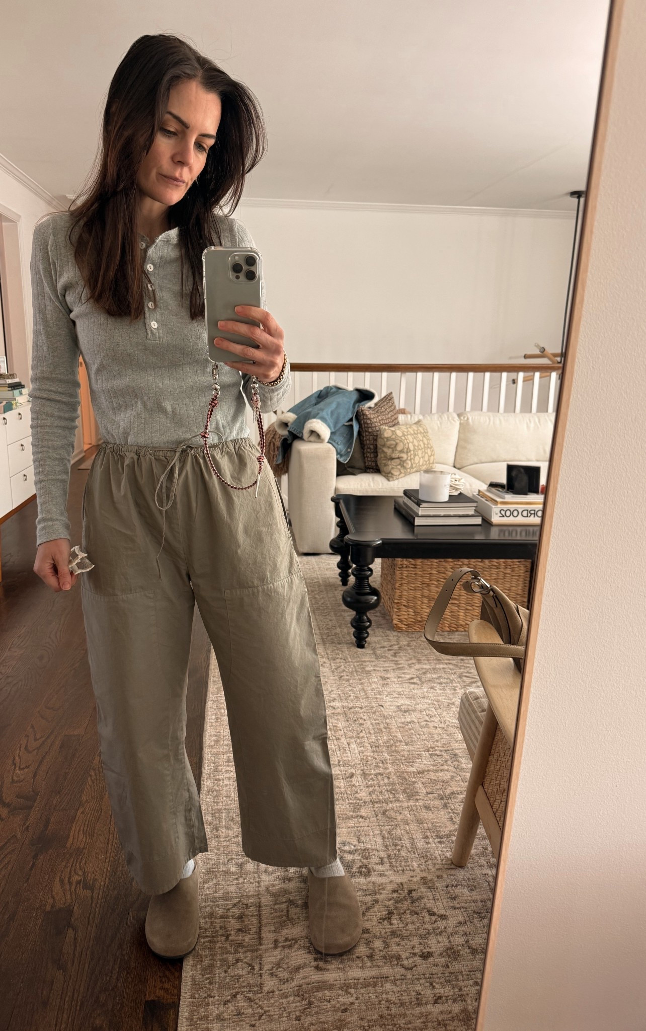the best spring pants  
•drawstring waist
• perfect crop for 5’5 (give or take)
• lightweight, loose poplin 
• I’m wearing small 

#LTKdayinmylife #LTKSeasonal #LTKmomlife