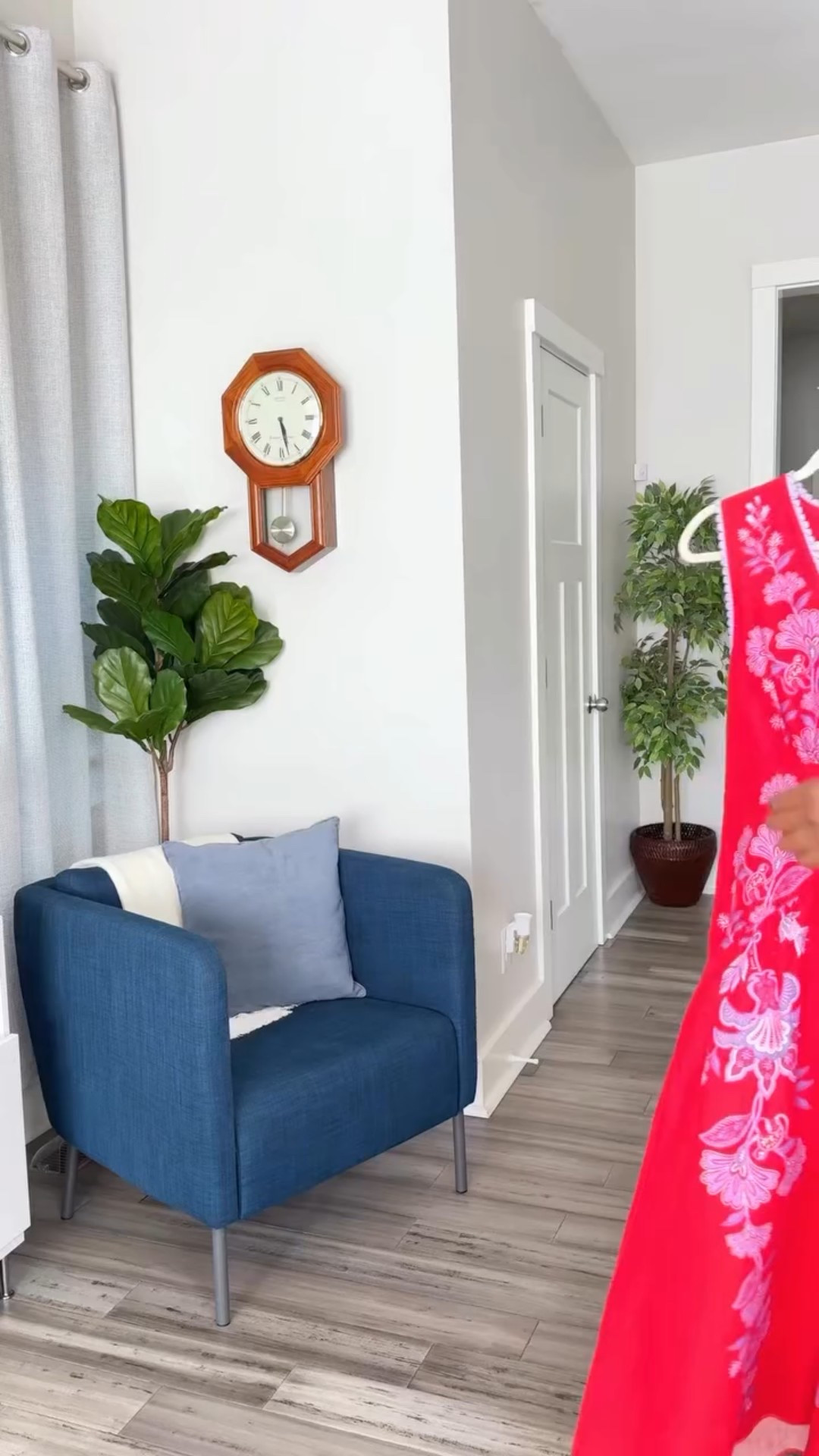 When Farm Rio sent the wrong piece (and in the wrong size 😅), I made it work. Threw the top over the dress and turned a mix-up into a moment 💃🏾
NAYC Night 2 fit: done.

#NAYC25 #FarmRio #GRWM #TheYoungEdit #ModestStyle