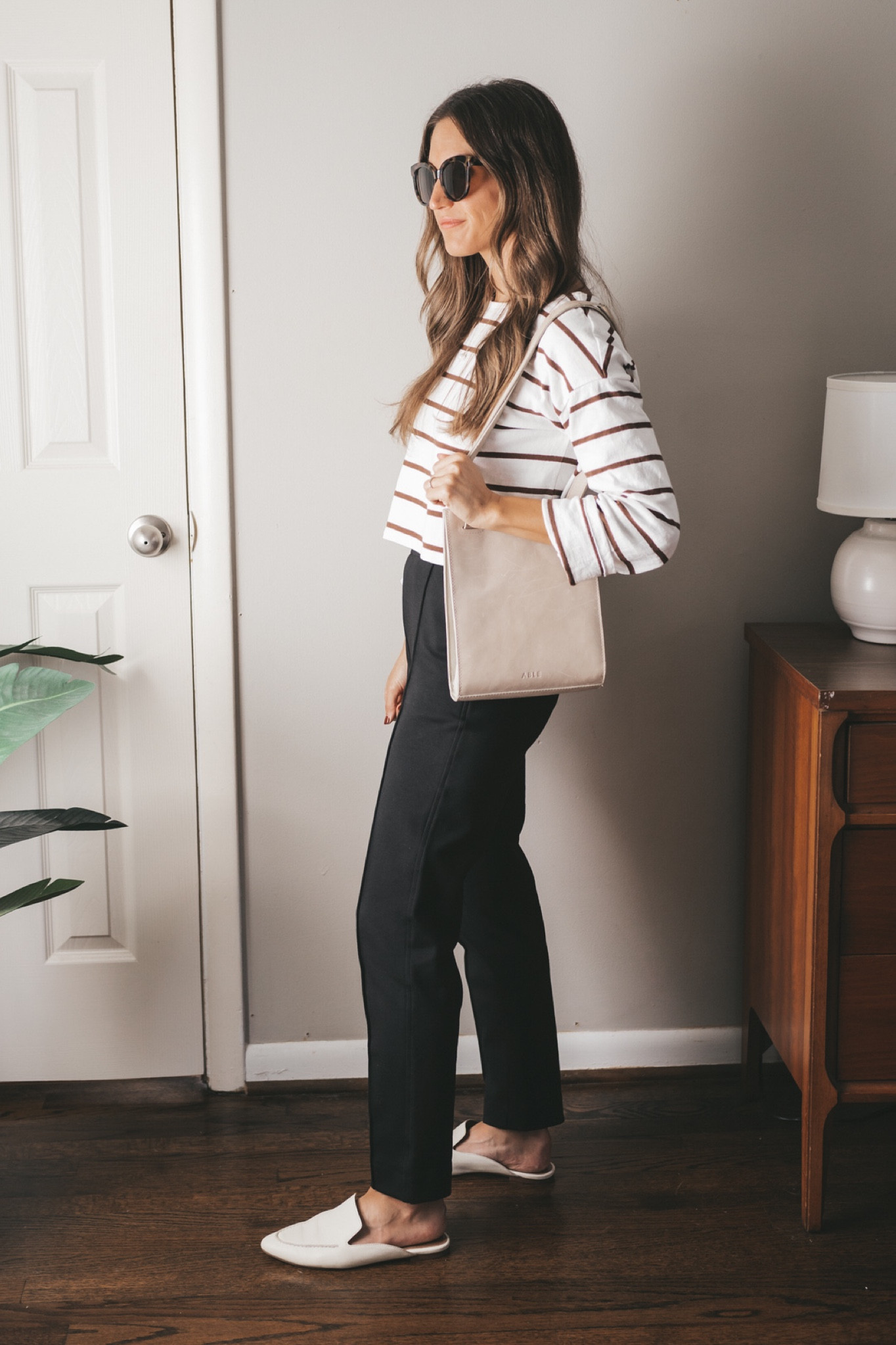 Monday’s Outfit 9/26

Madewell striped top fits boxy and cropped. Everlane the Dream Pant; Size down if in between sizes. Madewell mules are old; similar linked. Able bag, code ASHLEYR15. BP. sunglasses $15

Fall outfit, workwear outfit, classic outfit 

#LTKSeasonal #LTKfit