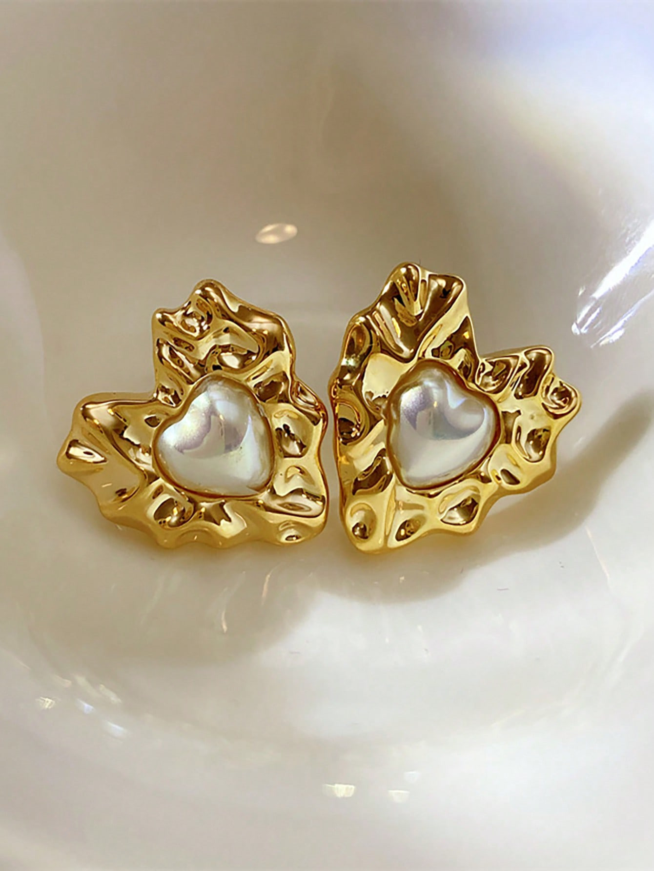 1pair Elegant Asymmetric Metal Heart Stud Earrings, Suitable For Women's Daily Wear | SHEIN