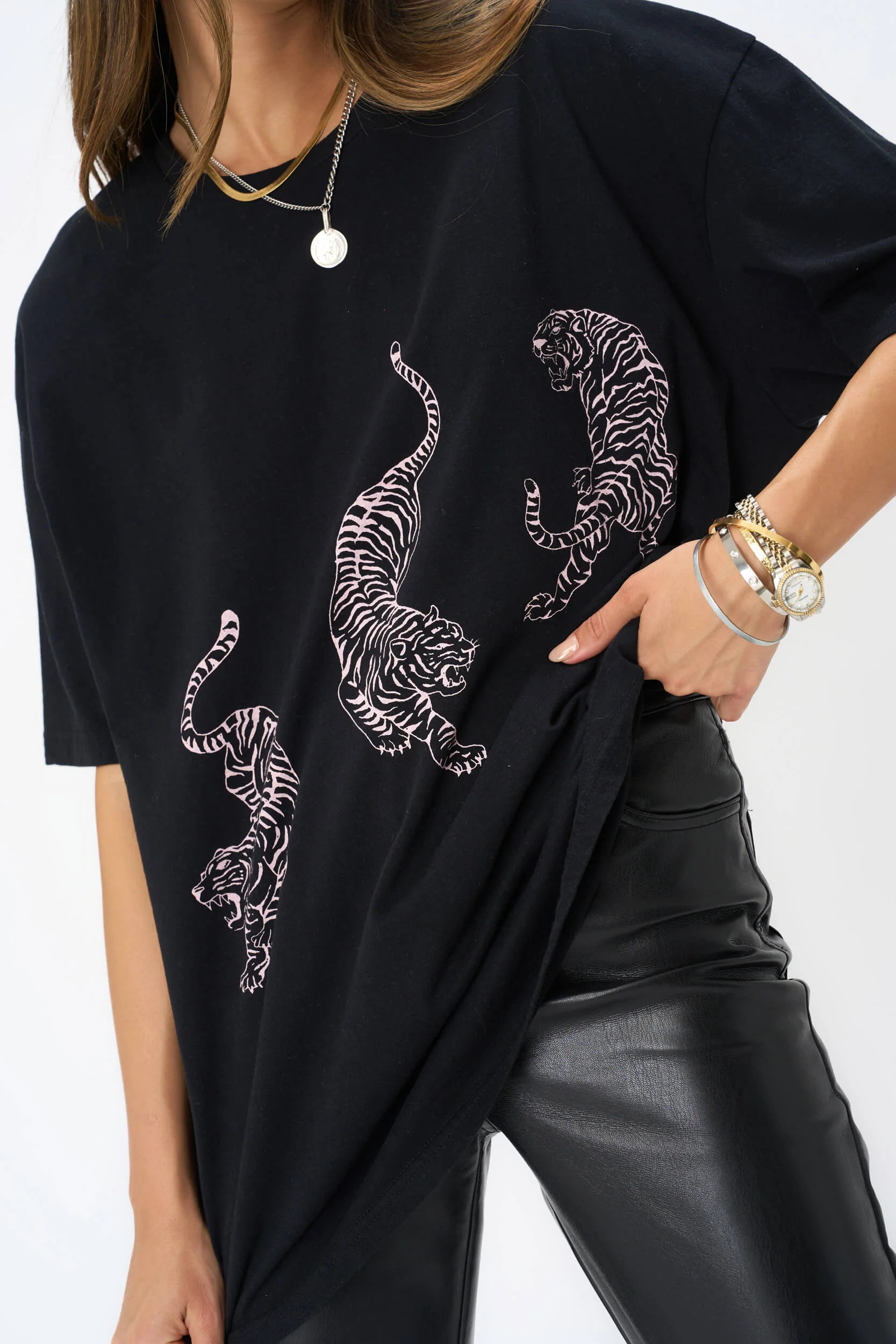 Tigers Relaxed Tee - Black | Project Social T