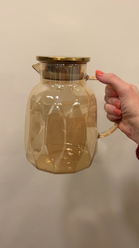This *pitcher* is worth a thousand words! 🙃😍 

Glass Pitcher, Champagne Gold, Gold Pitcher, Kitchen Item, Housewarming Gift, Home Decor, Curated Kitchen, Water Pitcher, Tea Pitcher, Wedding Gift, Entertaining, Hosting, Party Pitcher, Girls Night

#LTKhome #LTKGiftGuide #LTKparties