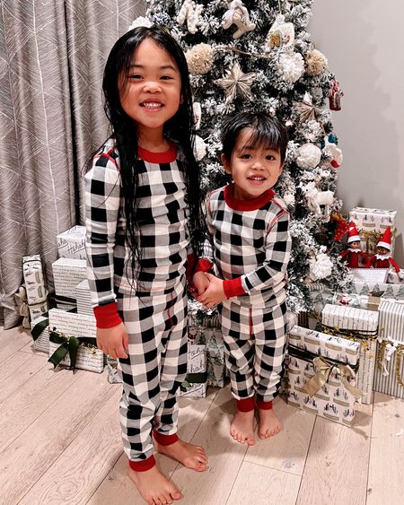Holiday pajamas for the family are 50% off plus free shipping! Early Black Friday sale! 

#LTKfamily #LTKkids #LTKHoliday