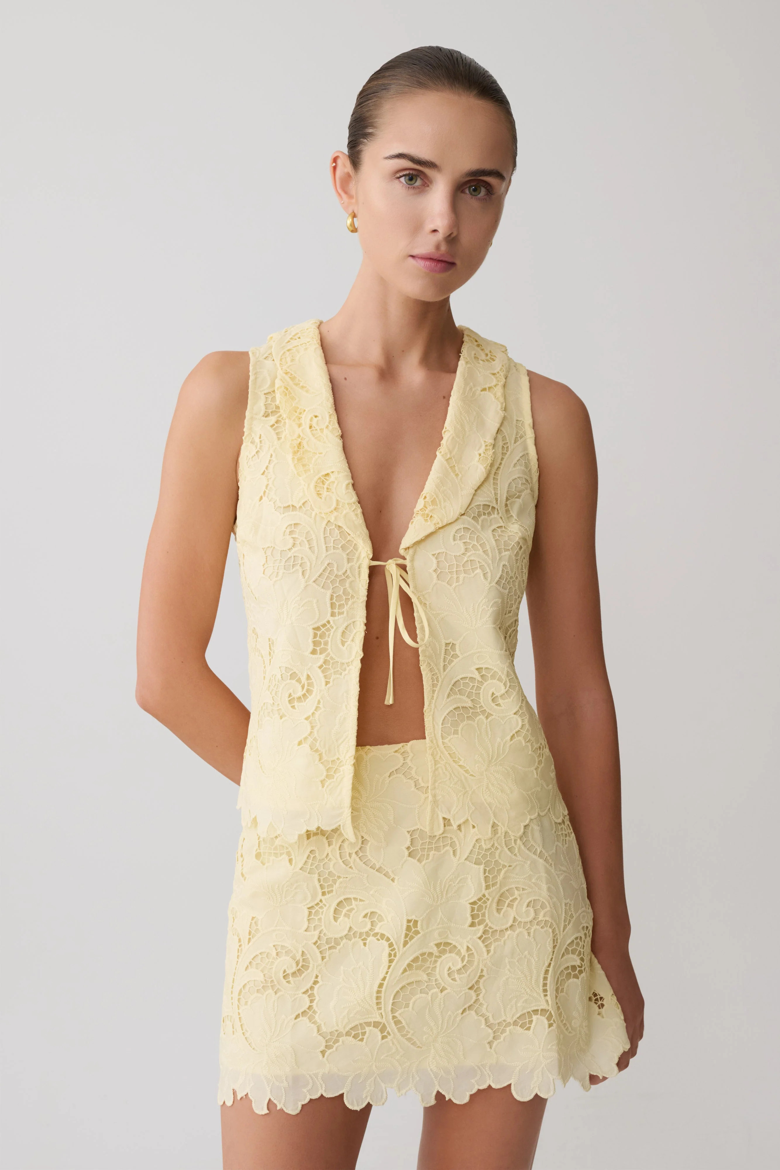 Broderie Tie Front Sleeveless Top - Lemon | MESHKI US